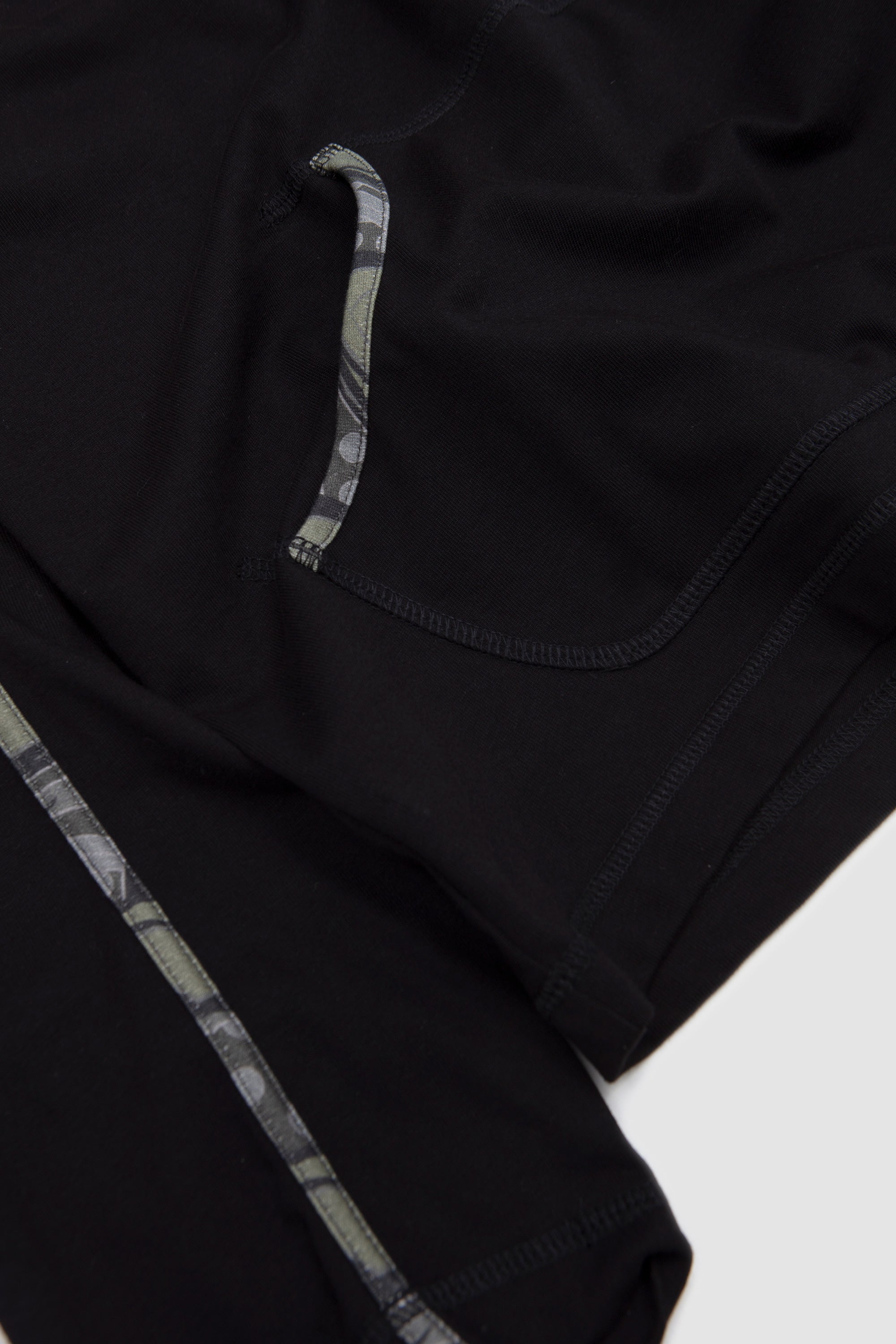 Gizi Hooded Top Black/ Sage_9