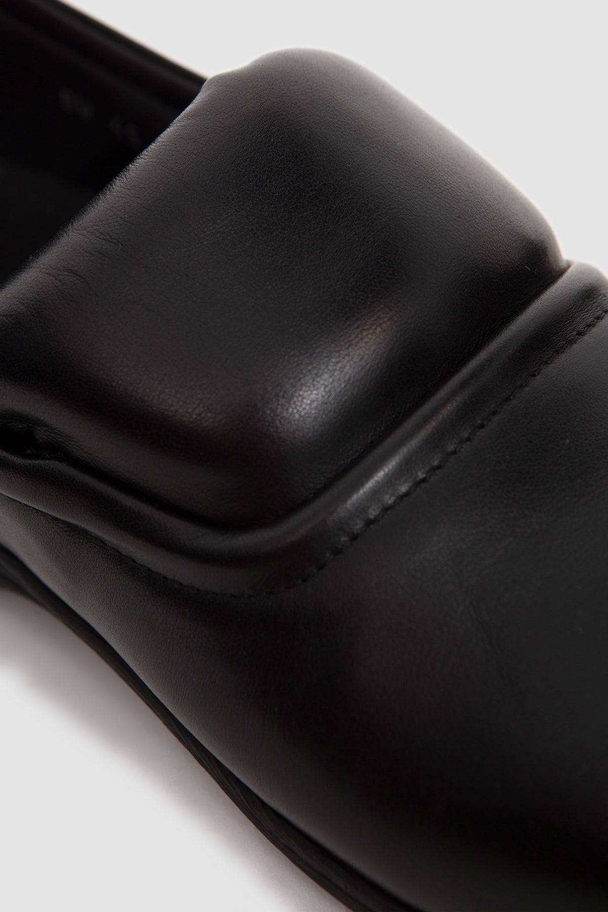 Laan Loafers Black_5