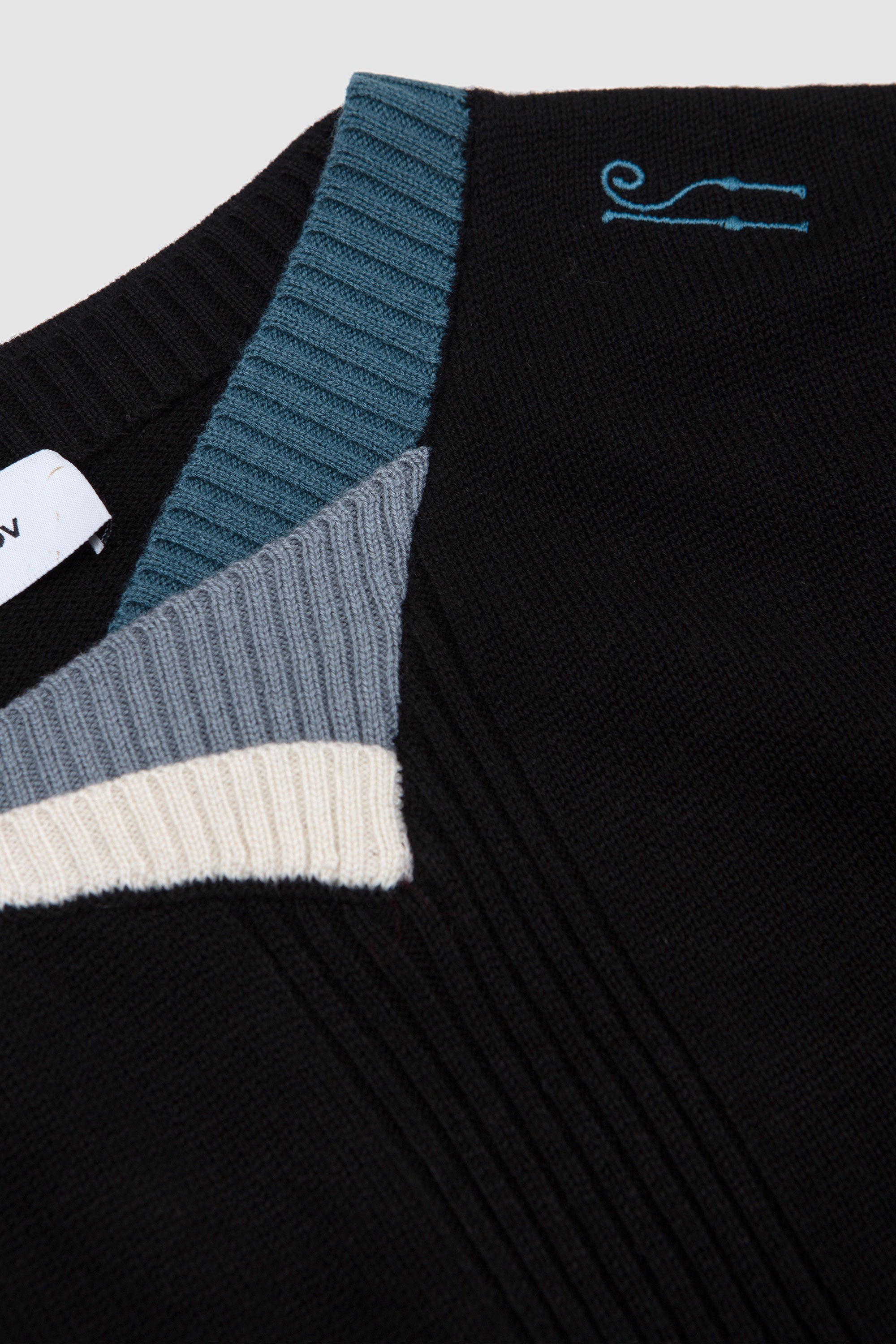 Vig Multi Collar Jumper Black/ Cream/ Pine