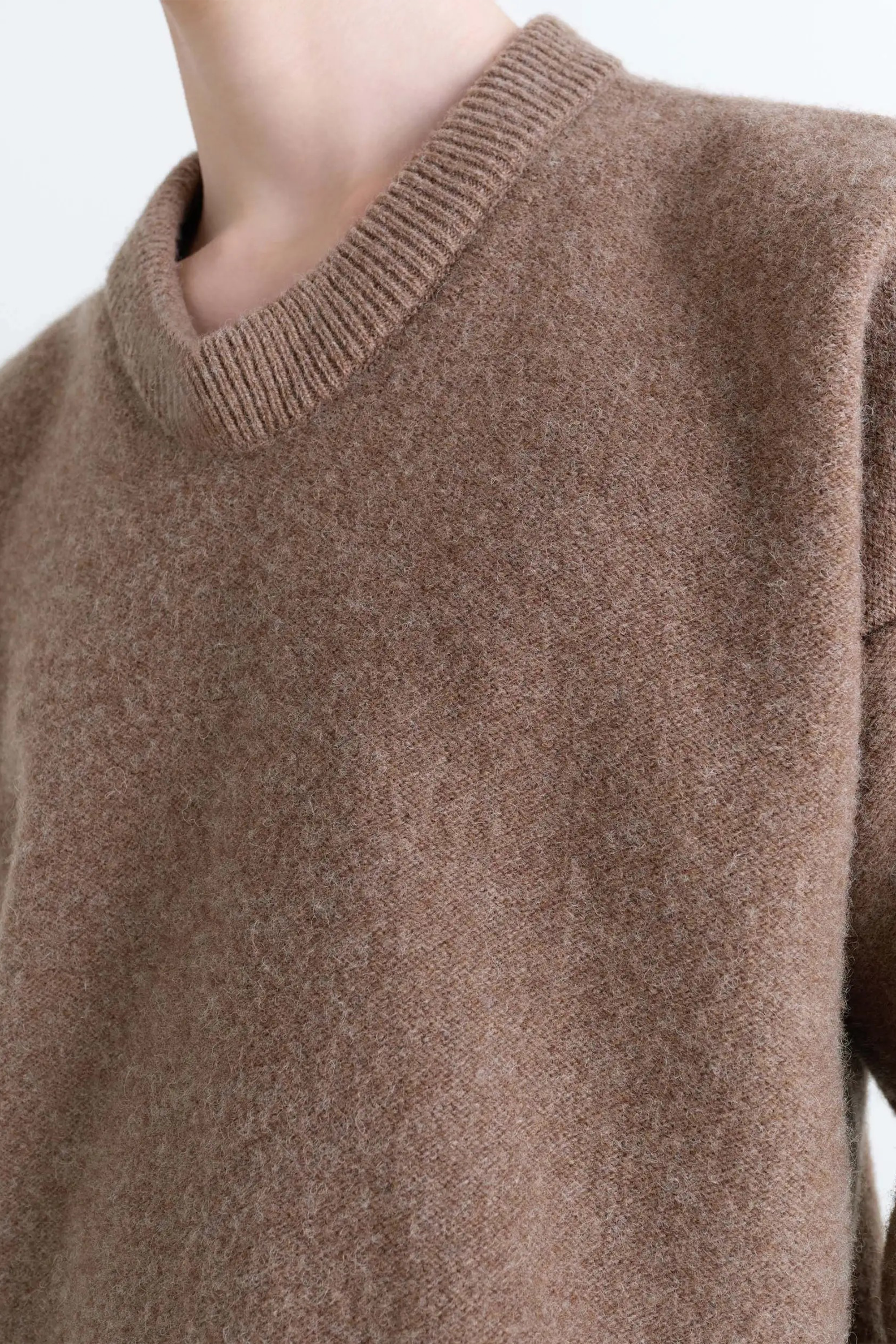 Boxy V Neck Sweater Hazelnut Melange_4