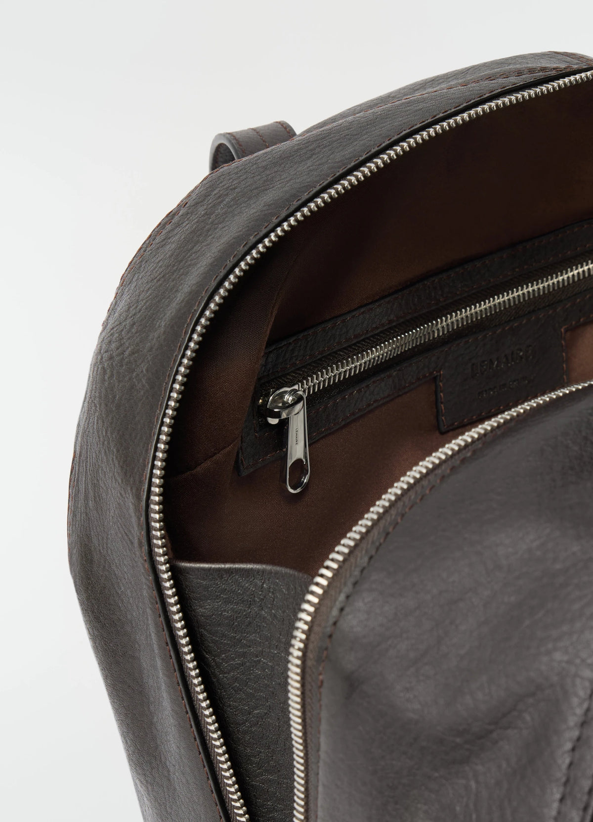 Helmet Hobo Bag Dark Chocolate_5