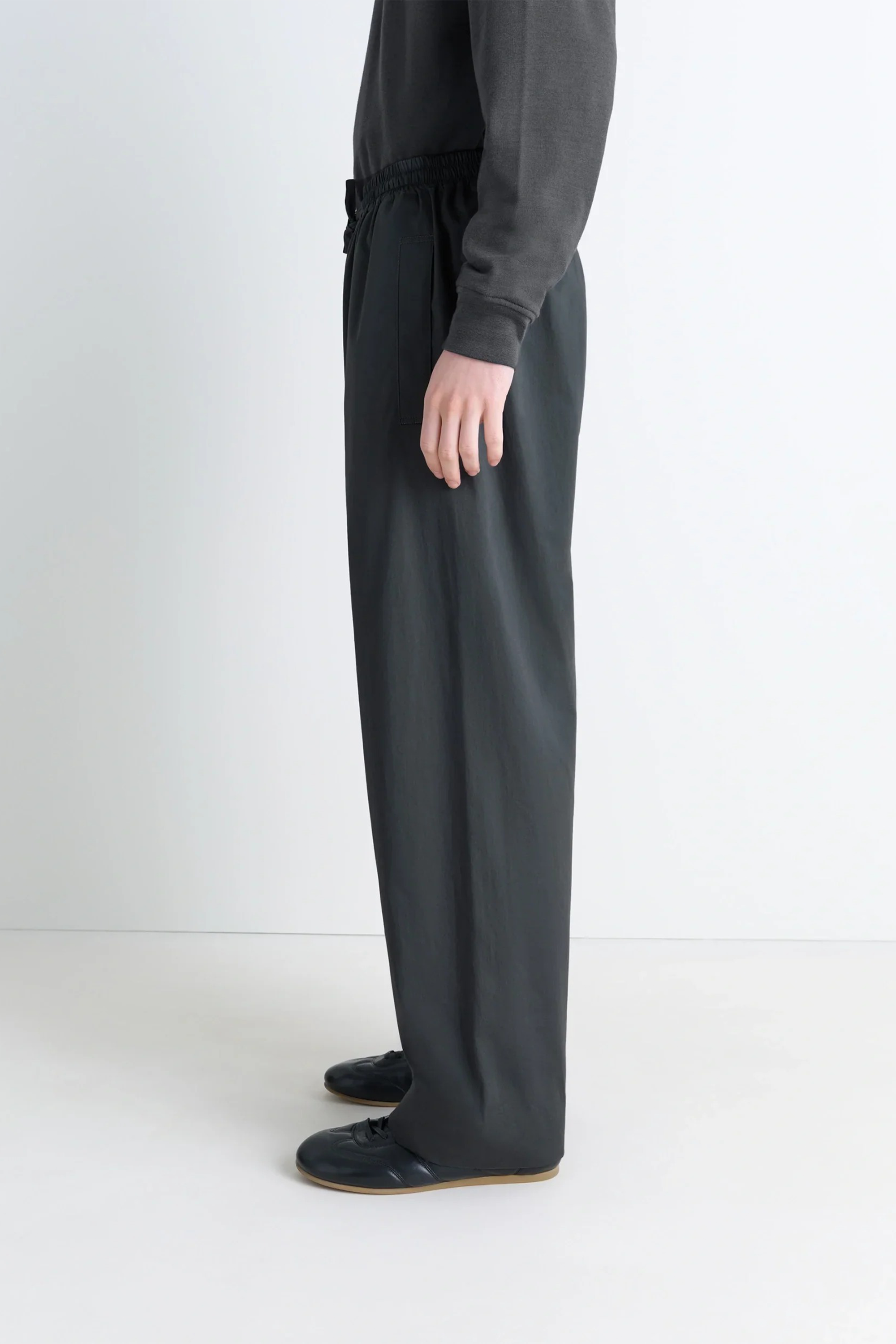 【関税込み】LEMAIRE カーキ Curved Volume トラウザーズ SPORTIVO [Shop, Lemaire]