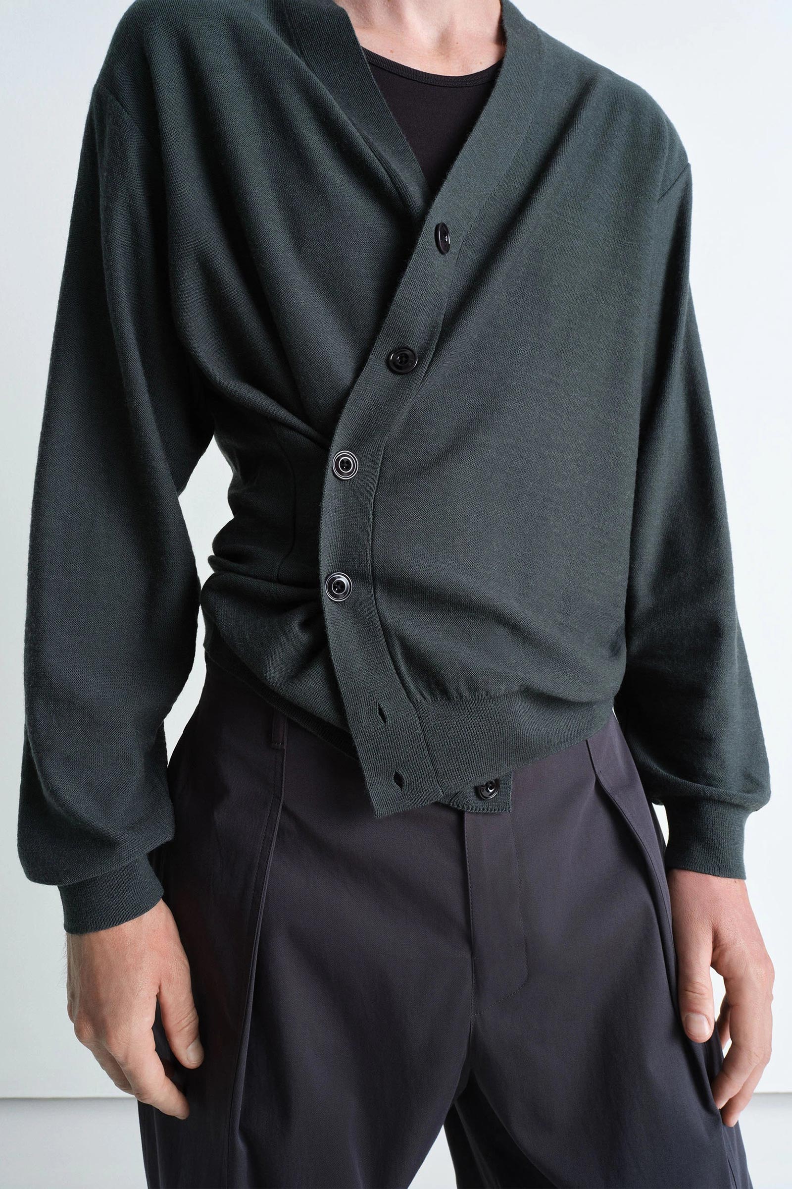 【LEMAIRE】RELAXED TWISTED CARDIGAN Black Relaxed Twisted Cardigan | LEMAIRE