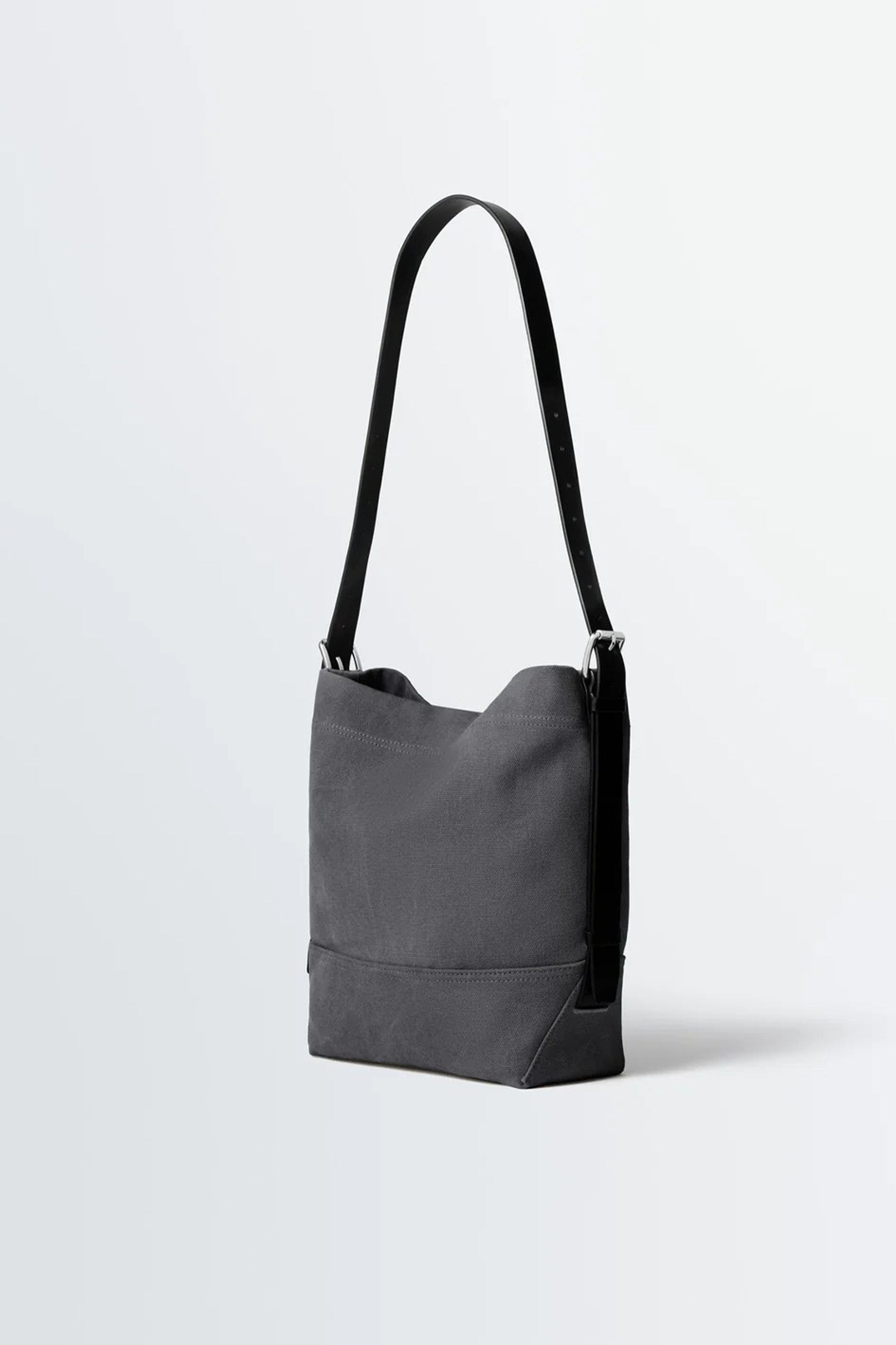 Small Belted Tote Ash Black
