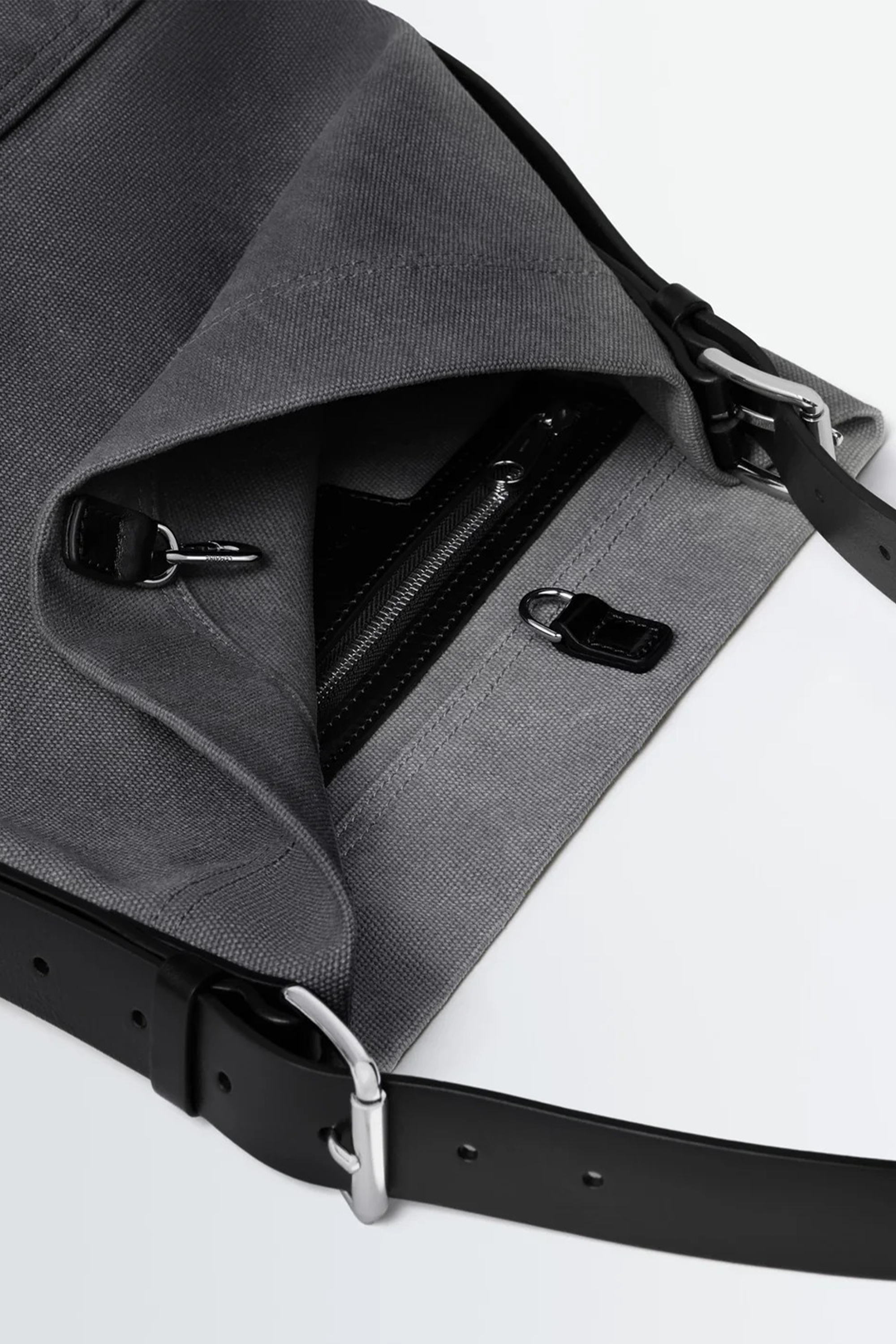 Small Belted Tote Ash Black