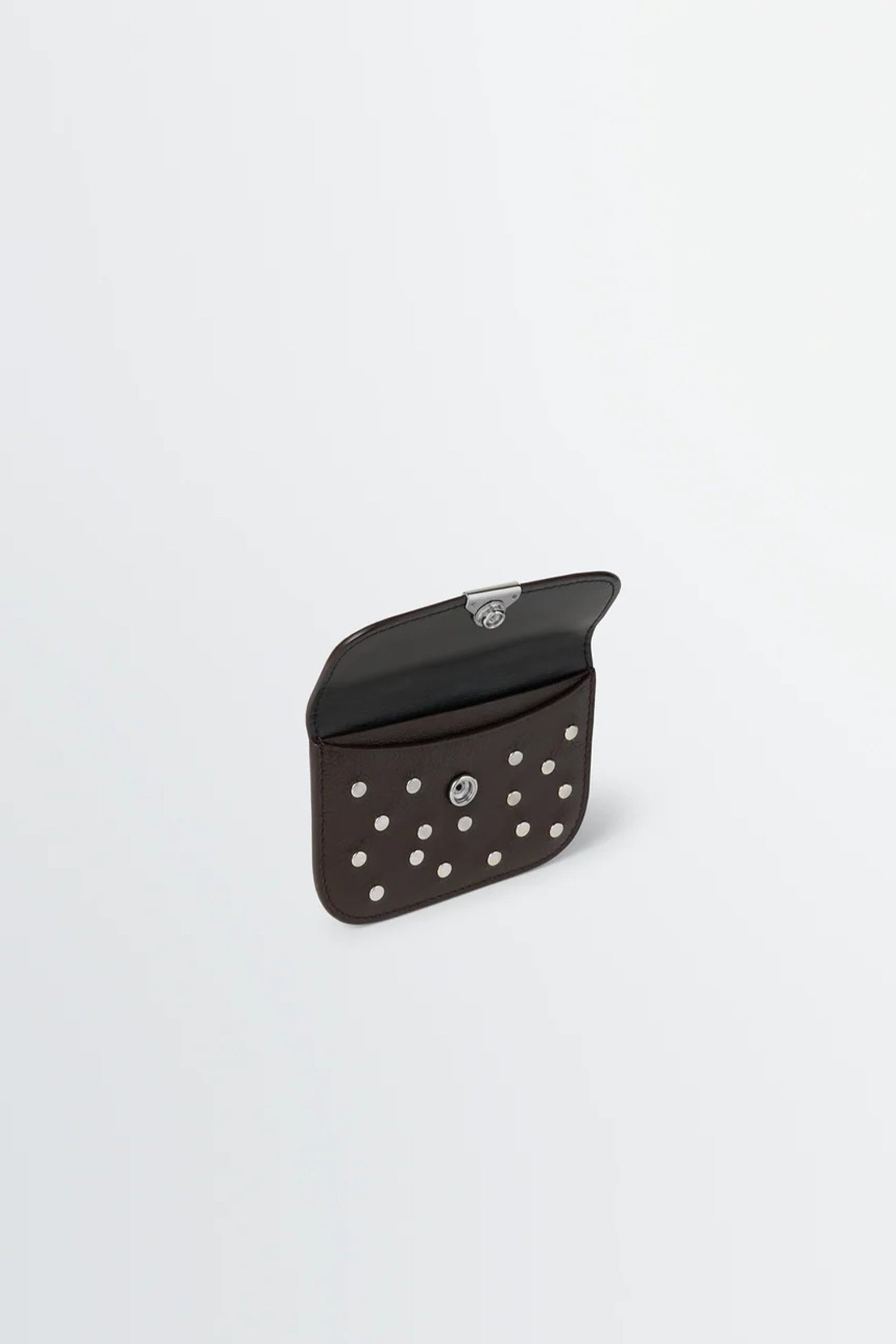 Soft Tab Studs Dots Card Holder Dark Brown_2
