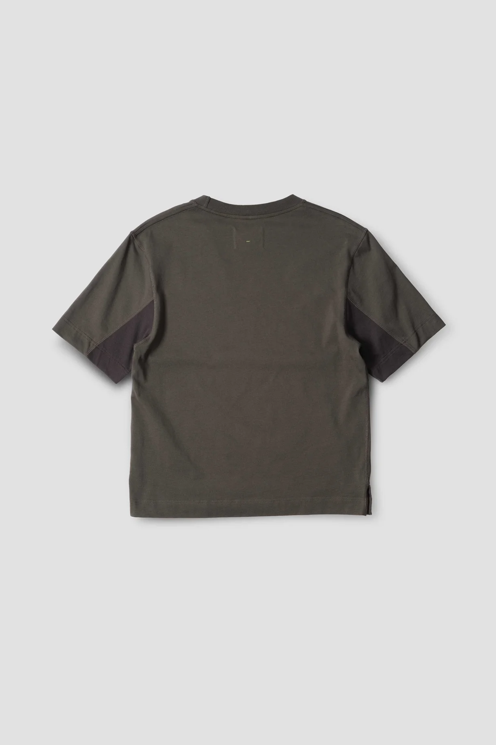 SPORTIVO [Panel t-shirt light cotton jersey assam/ off black]