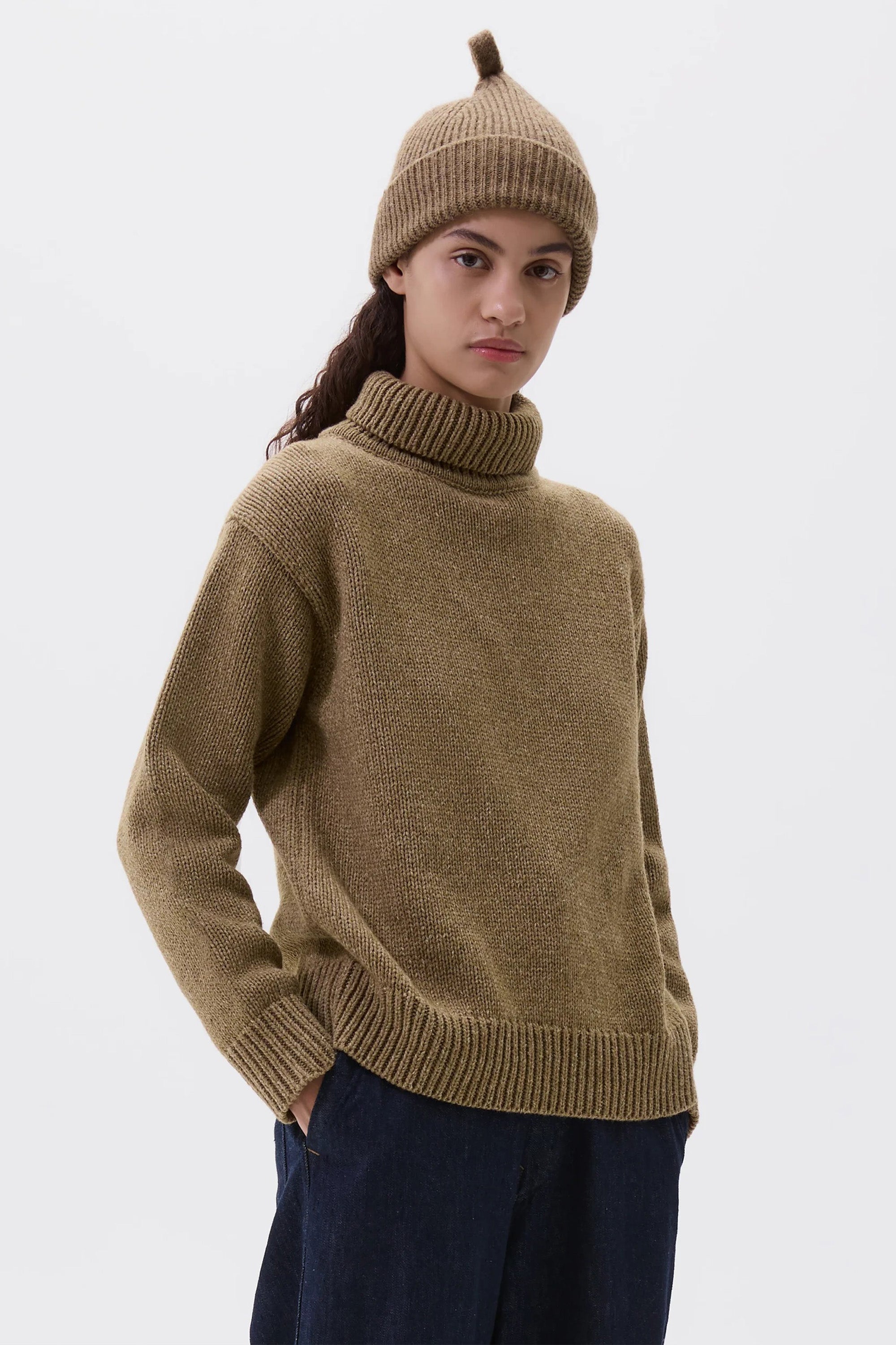 Simple Ribbed Beanie British Wool Olive