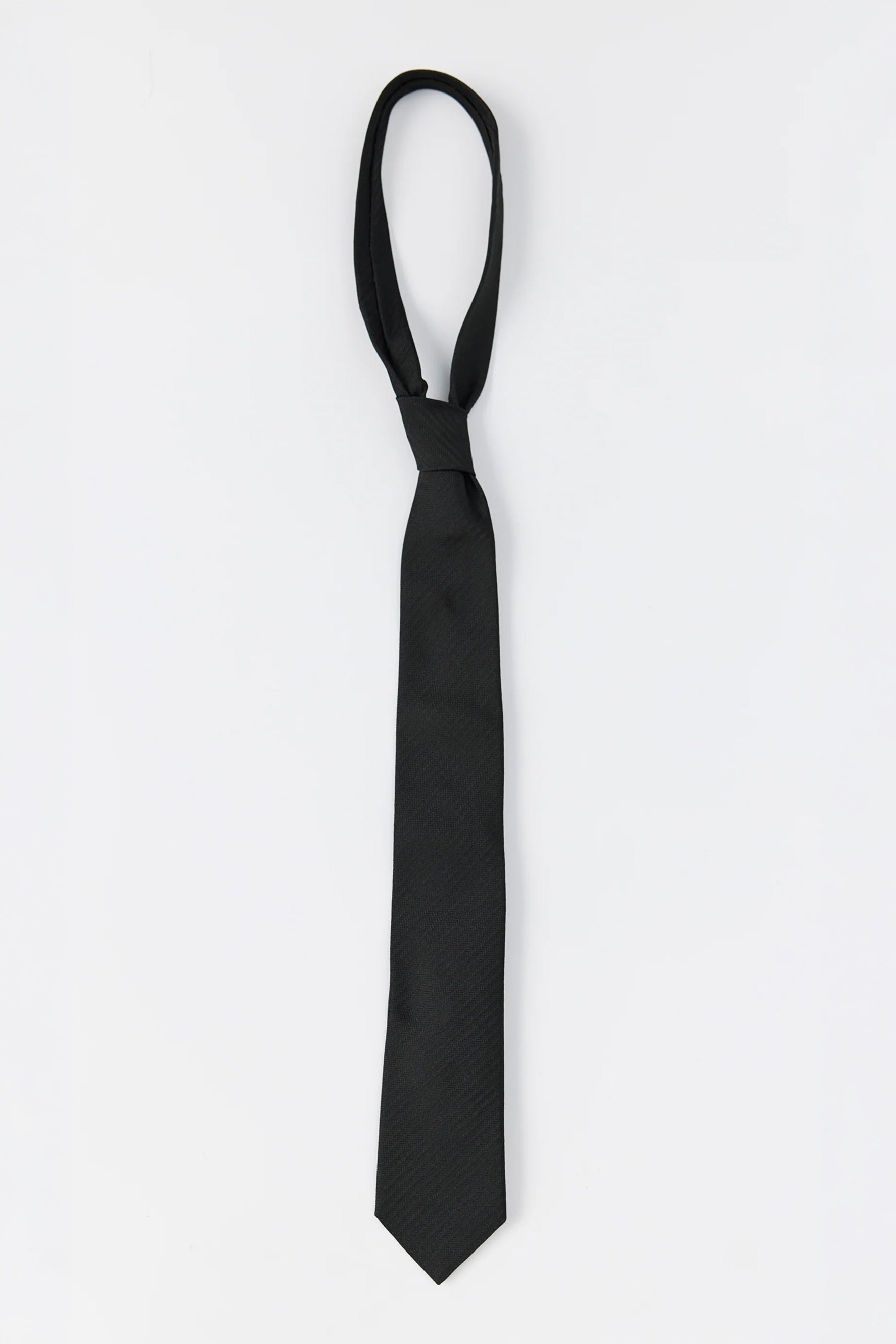 Banquet Tie Black Herringbone_3
