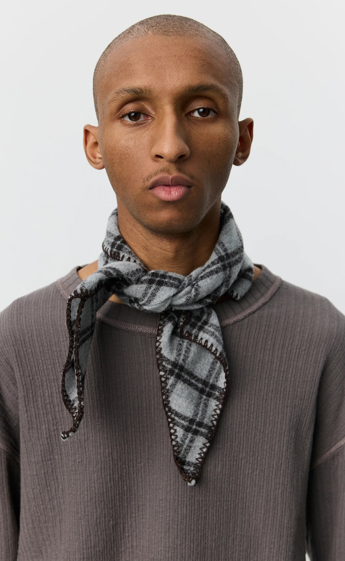 Triangle Scarf Ash Brown Check_1