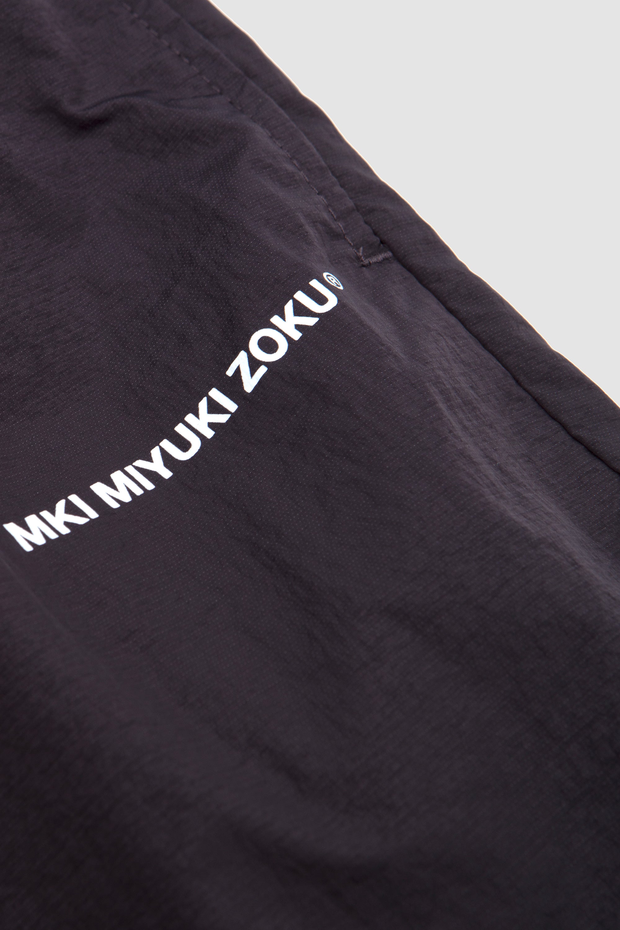 Hyperlight Hooded Wind Shorts Raisin_2