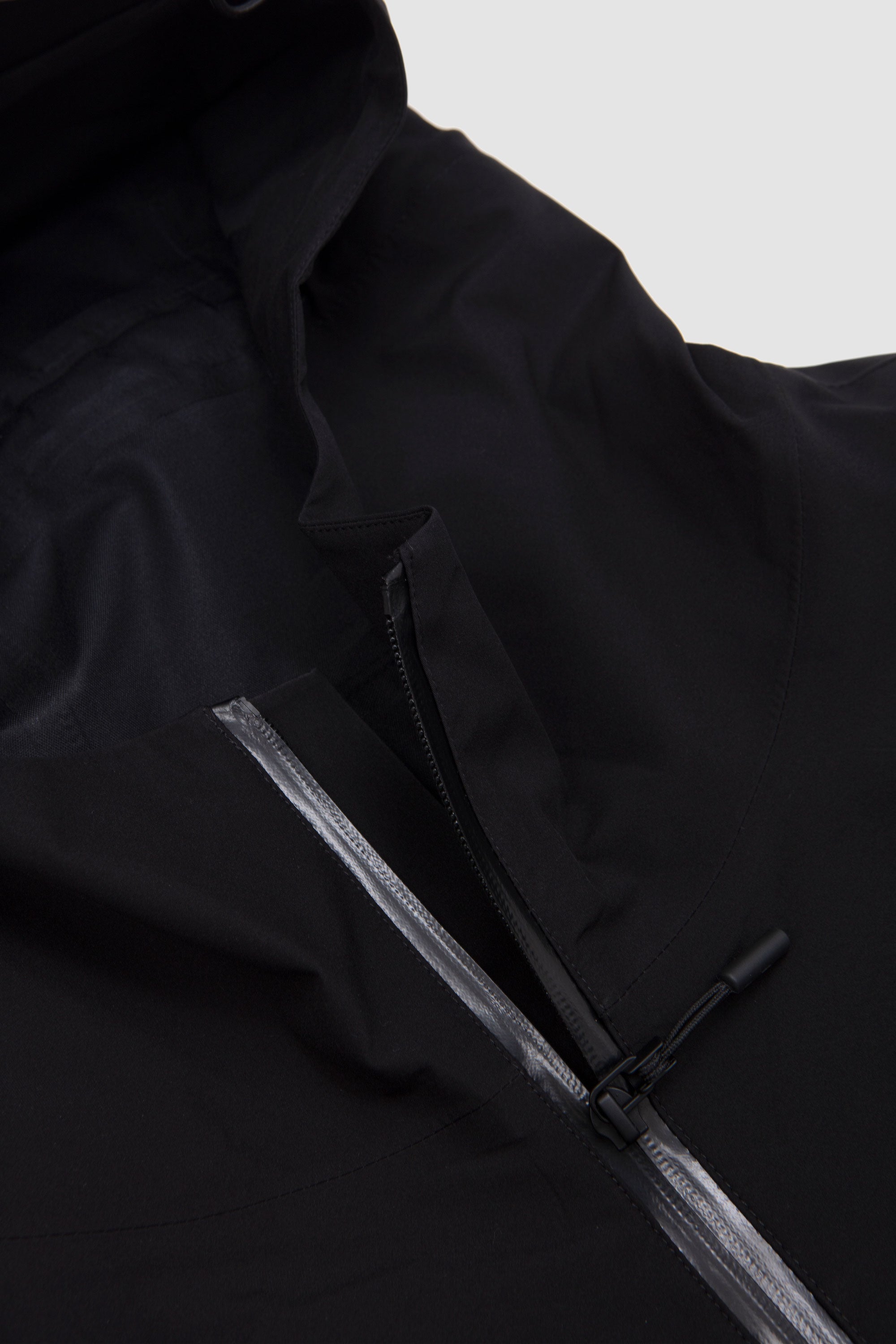 V3 Shell Hooded Jacket Black