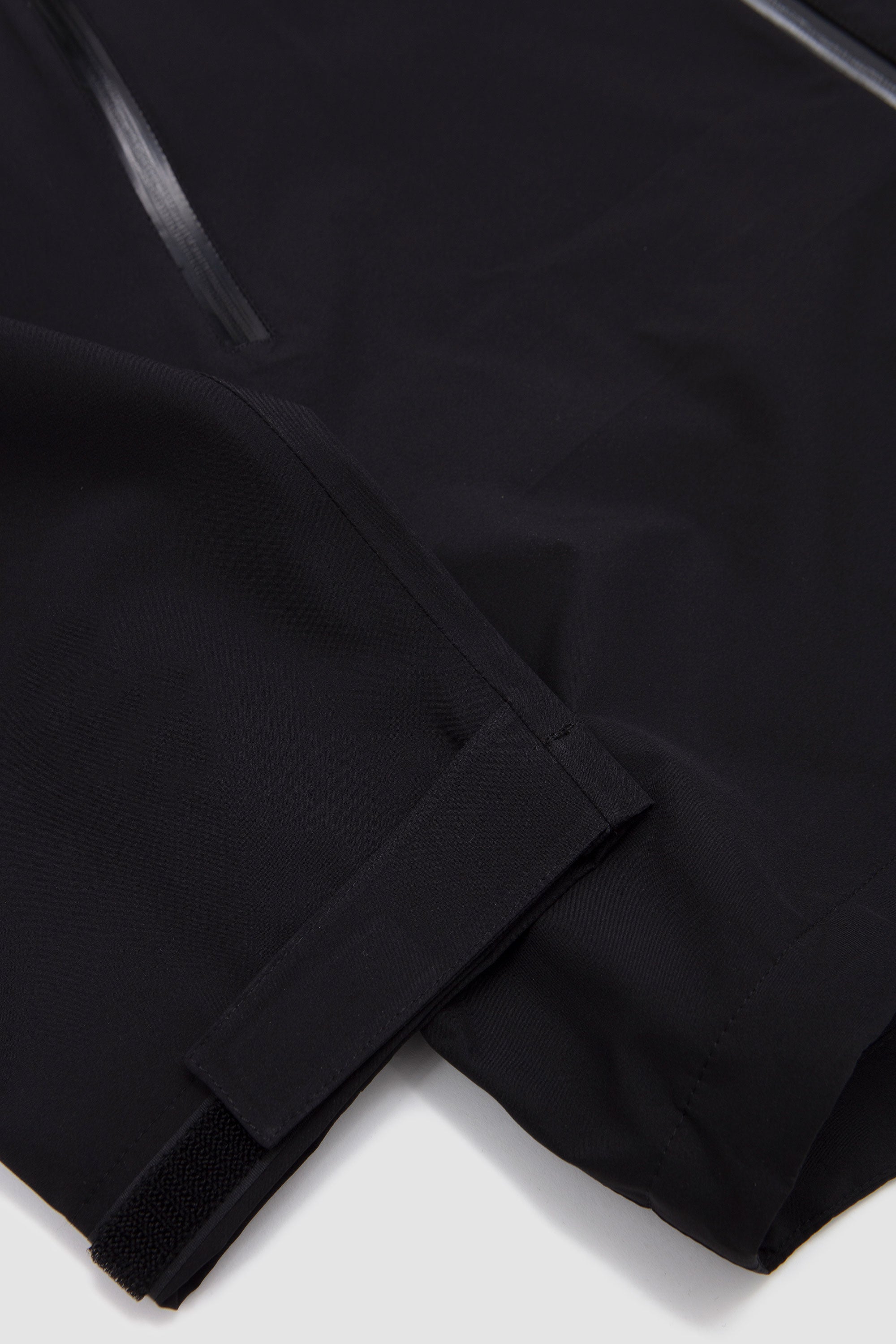 V3 Shell Hooded Jacket Black