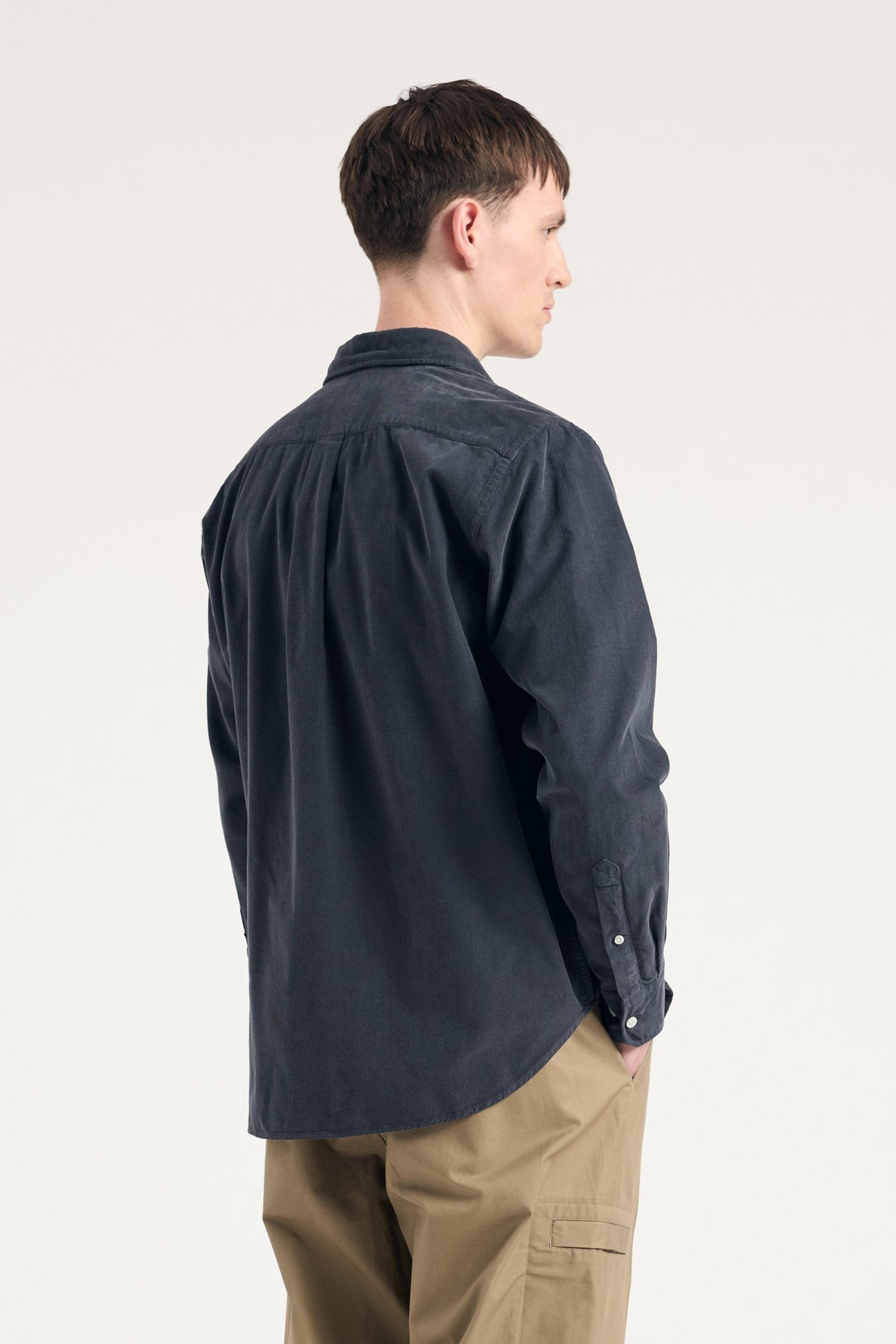 Algot Relaxed Micro Cord Shirt Graphite