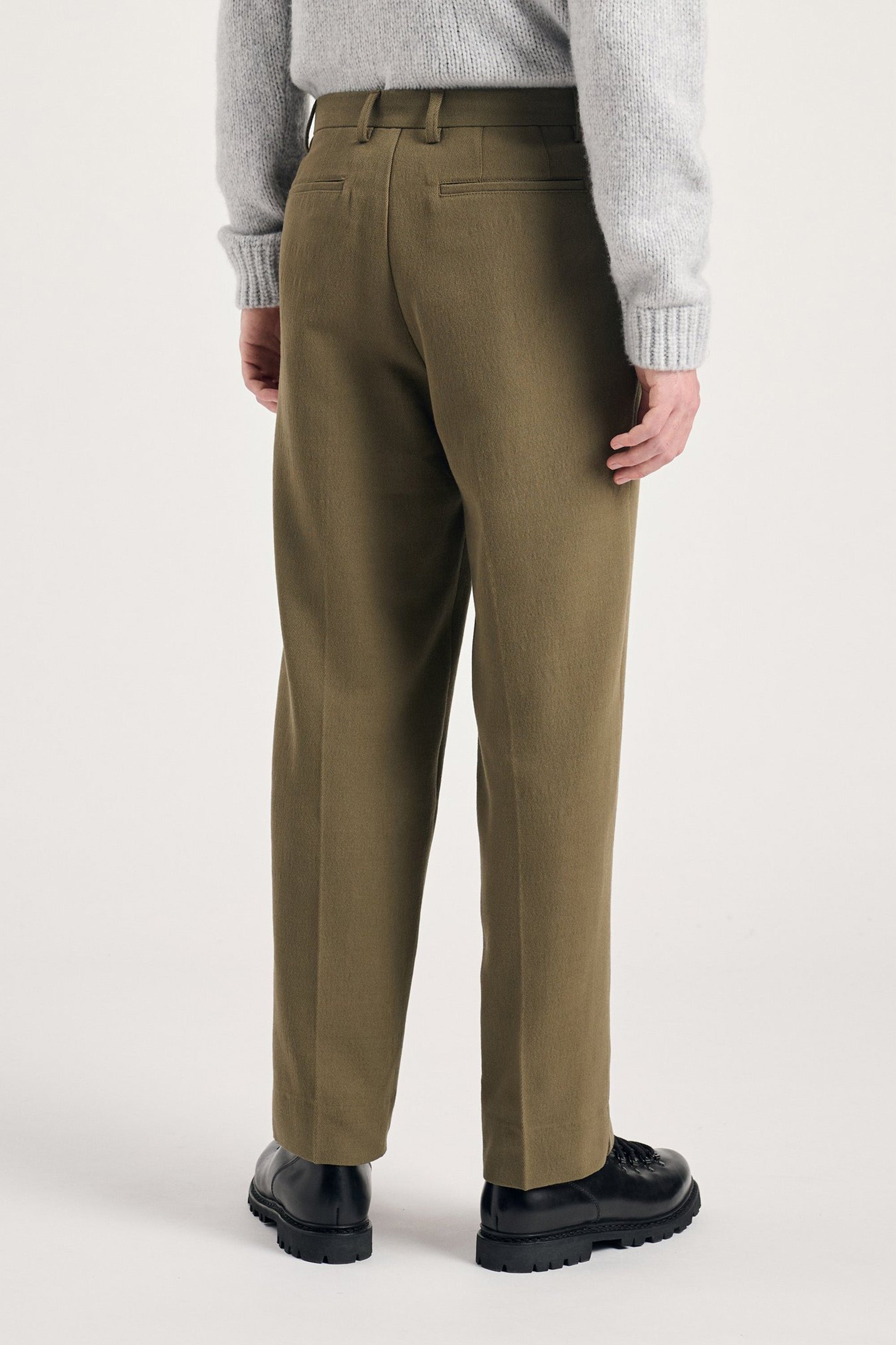 Benn Relaxed Cavalry Cotton Wool Pleated Trouser Olive Night