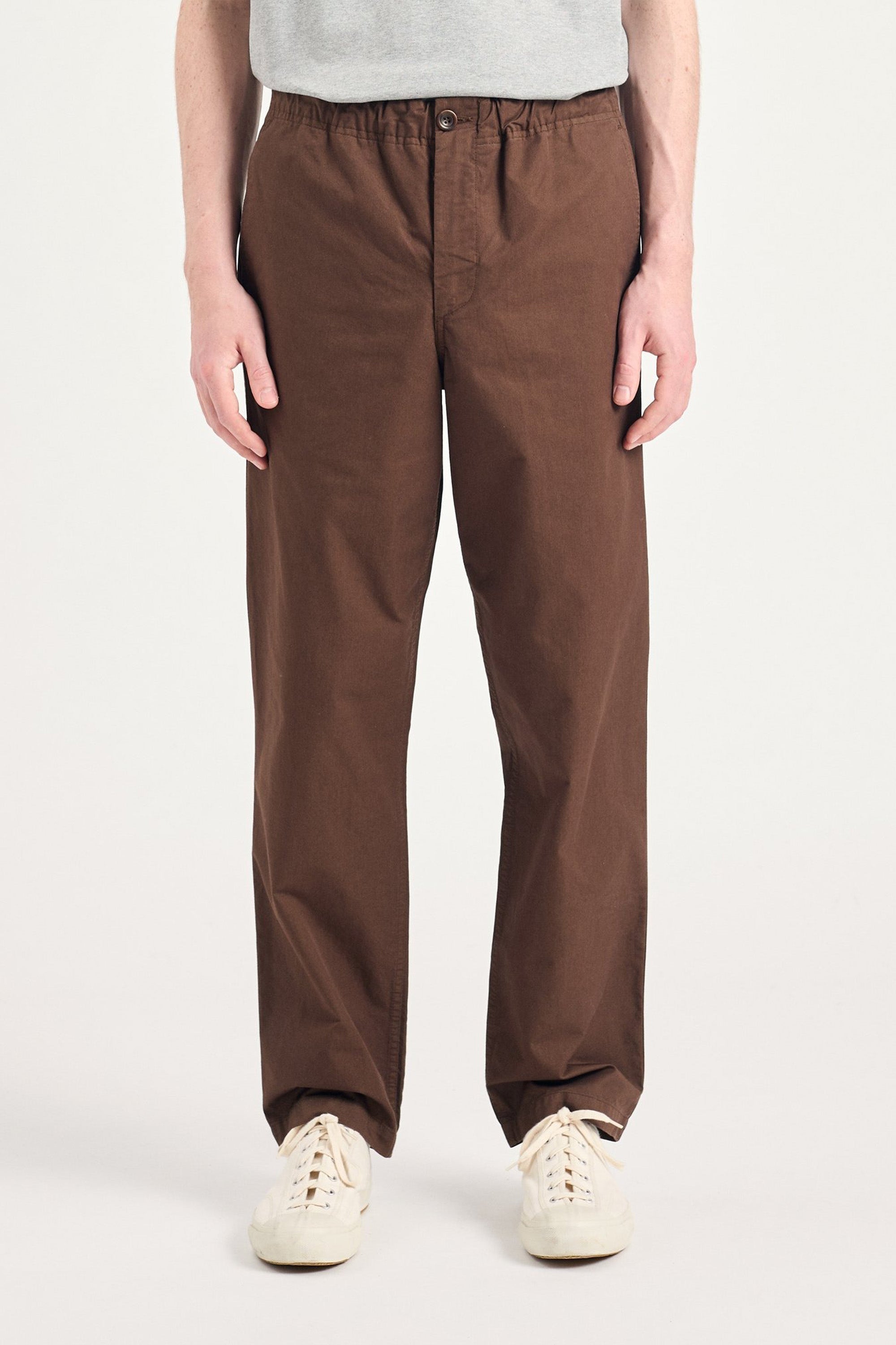 Ezra Regular Mineral Dyed Fine Twill Trousers Espresso_1