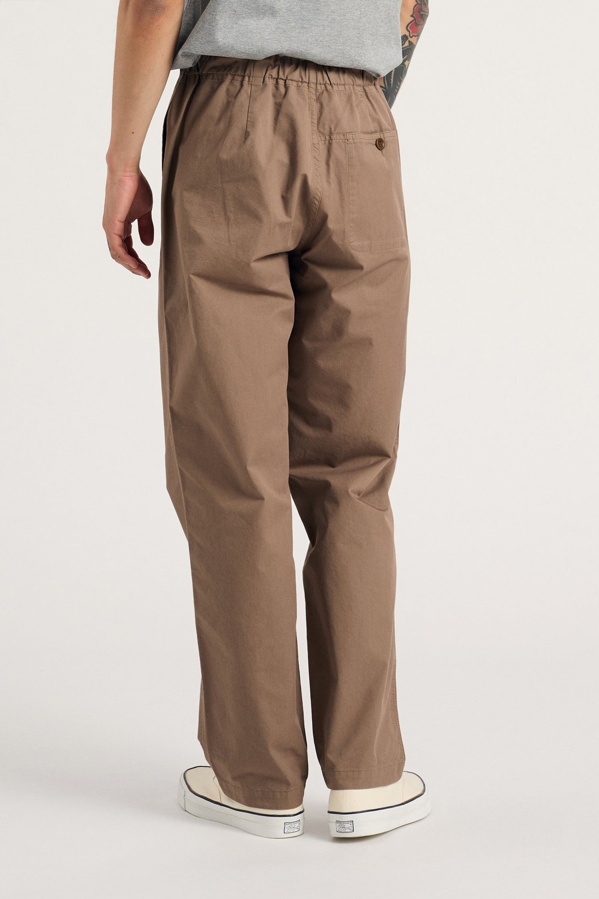 Ezra Regular Mineral Dyed Fine Twill Trousers Walnut