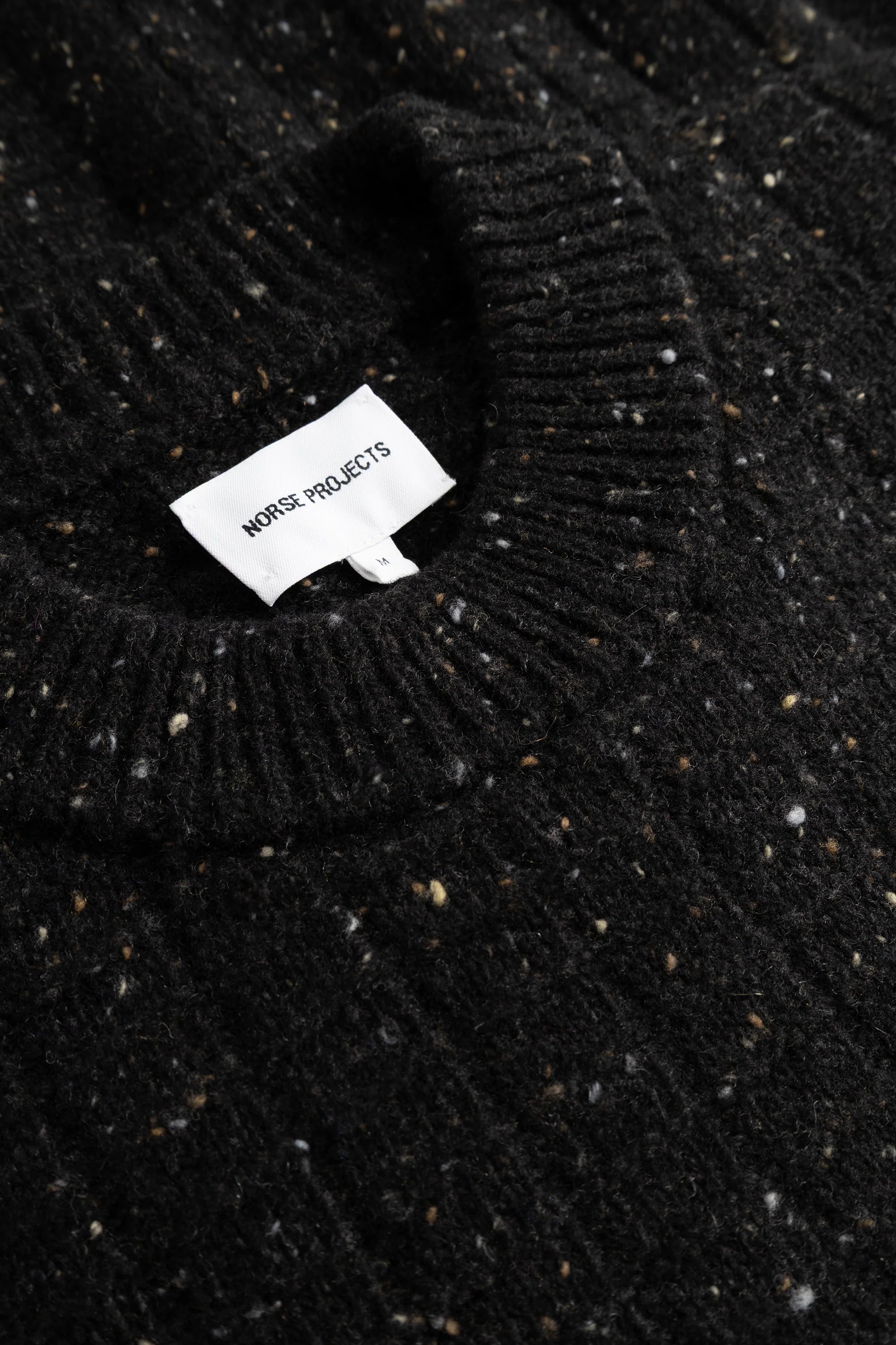 Hirtshals Donegal Square Sweater Charcoal Melange_3