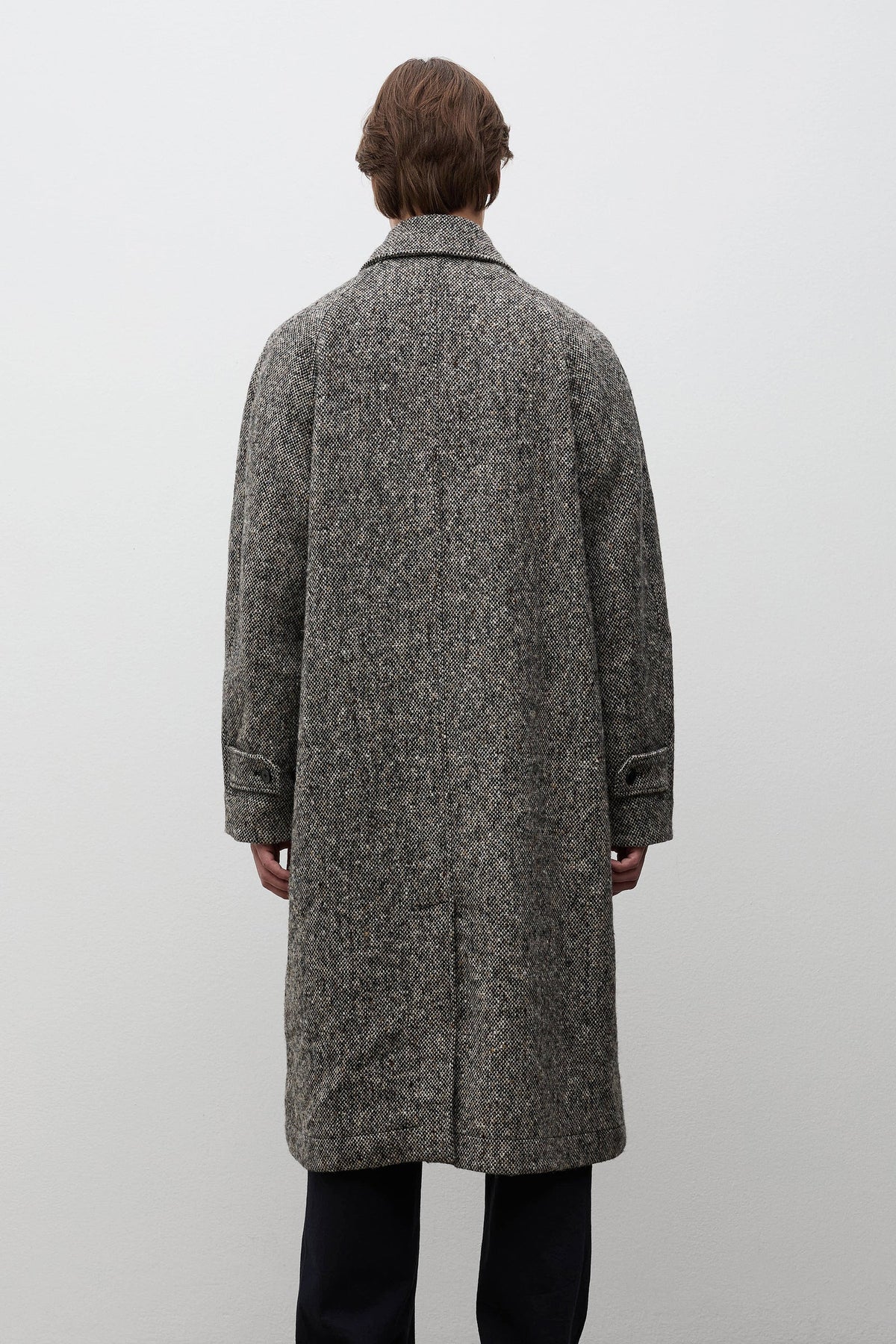 Reilstad Donegal Wool Balmacaan Raglan Coat Charcoal Melange_5