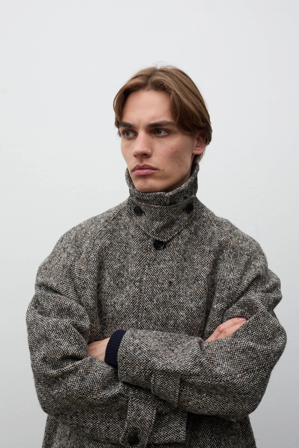 Reilstad Donegal Wool Balmacaan Raglan Coat Charcoal Melange_6