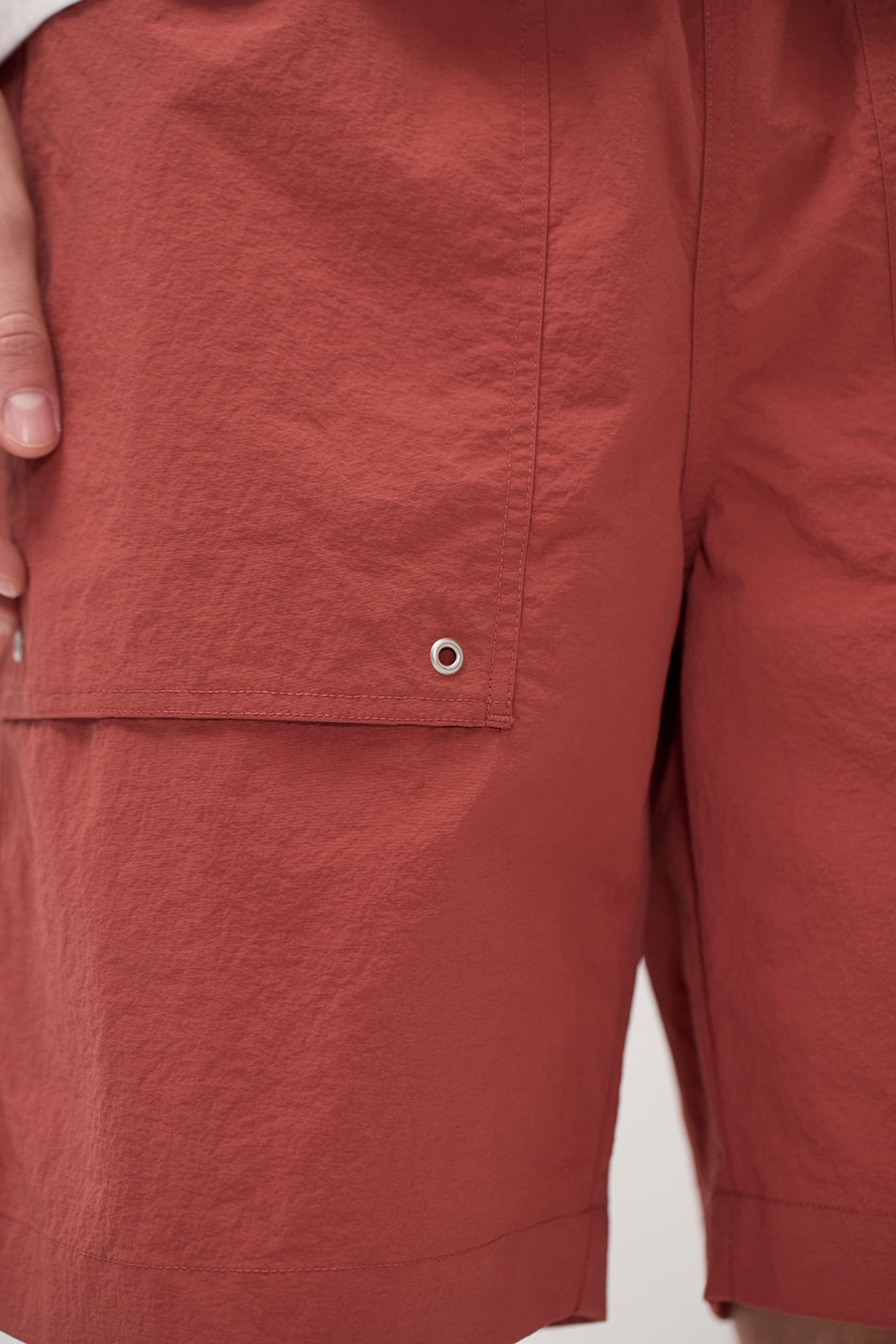 Sund Relaxed Recycled Nylon Swimmers Cowhide_4