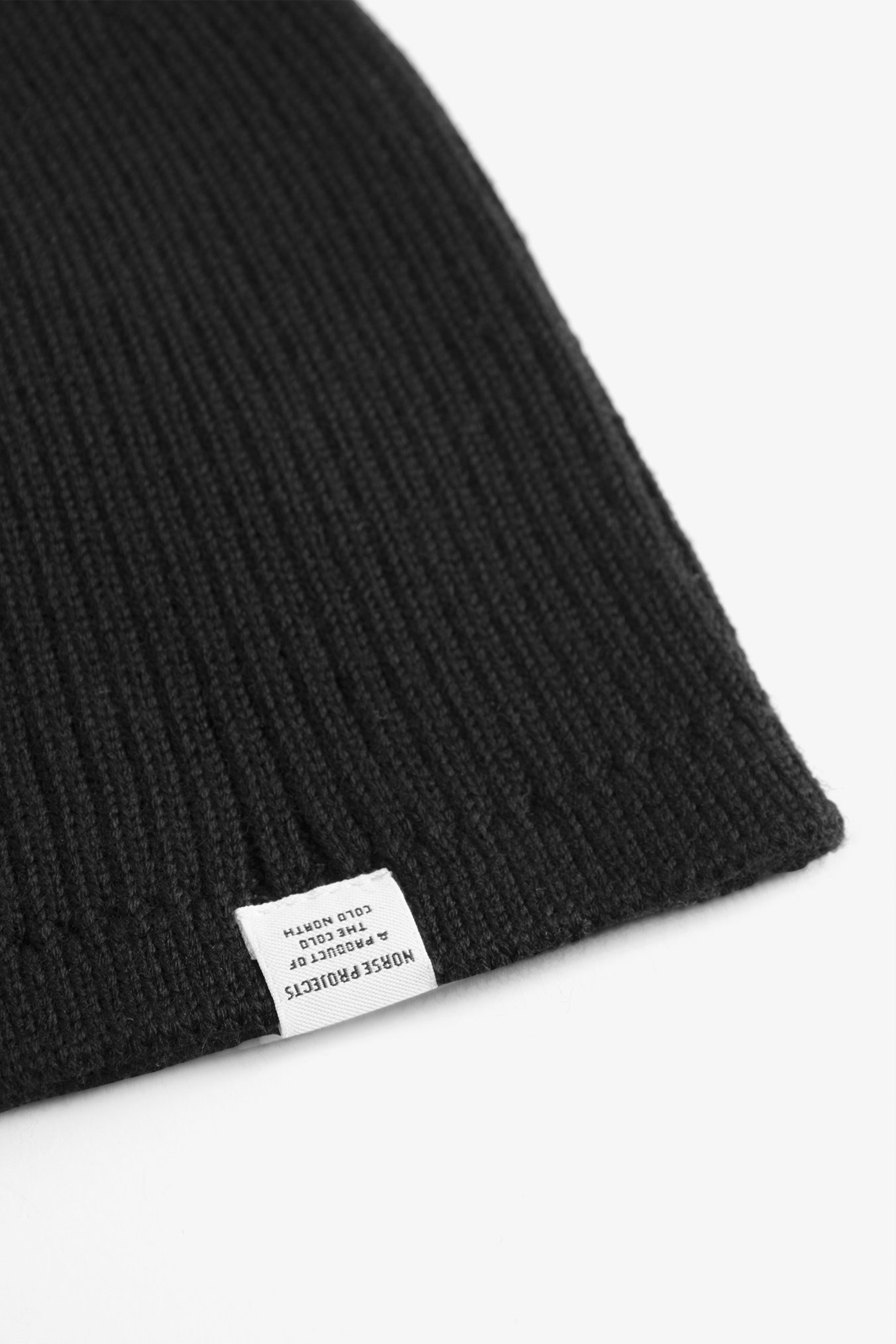 Tech Merino Ribbed Beanie All Black