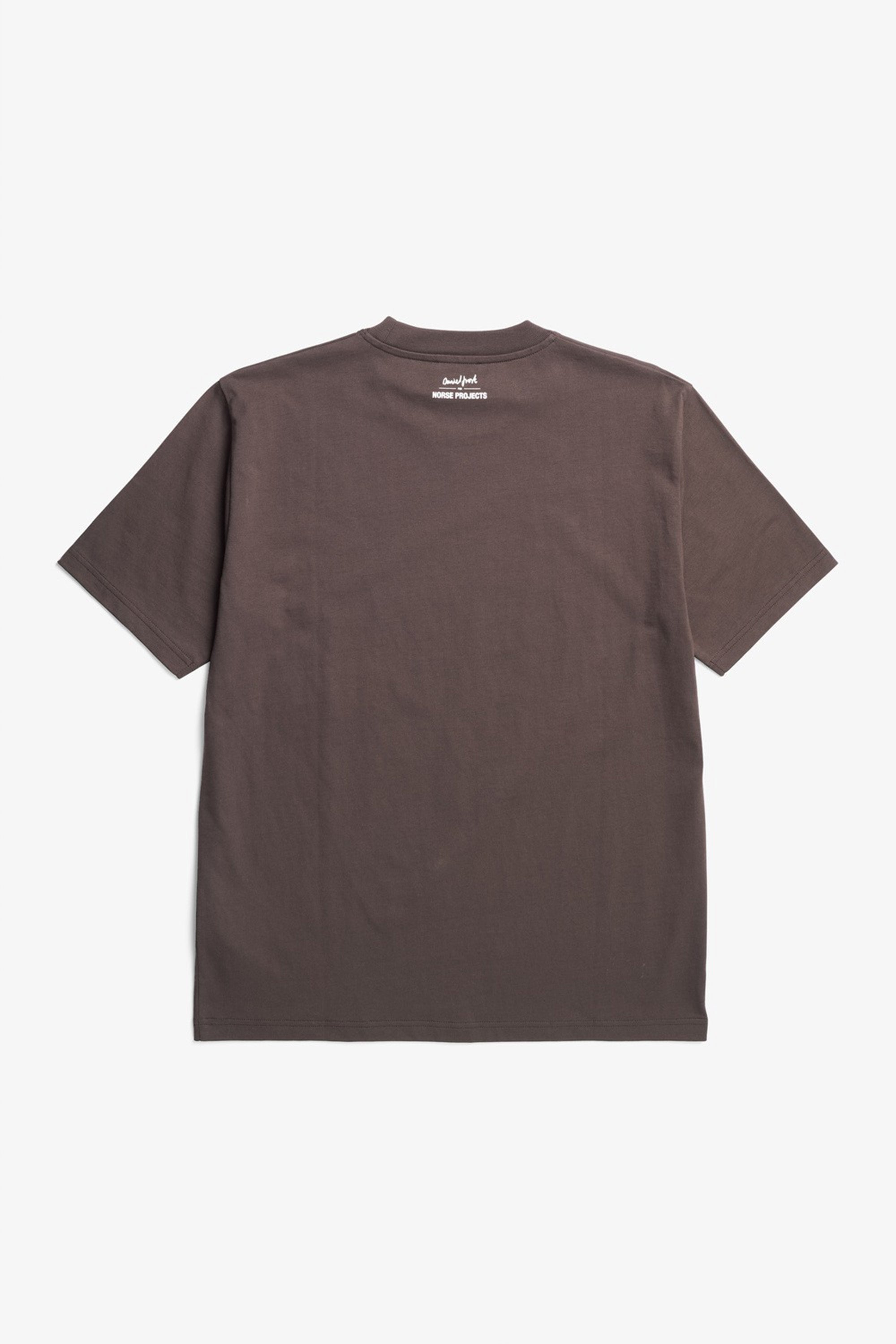 Norse x Daniel Frost Baker Ascent Print T-Shirt Seal Brown_4