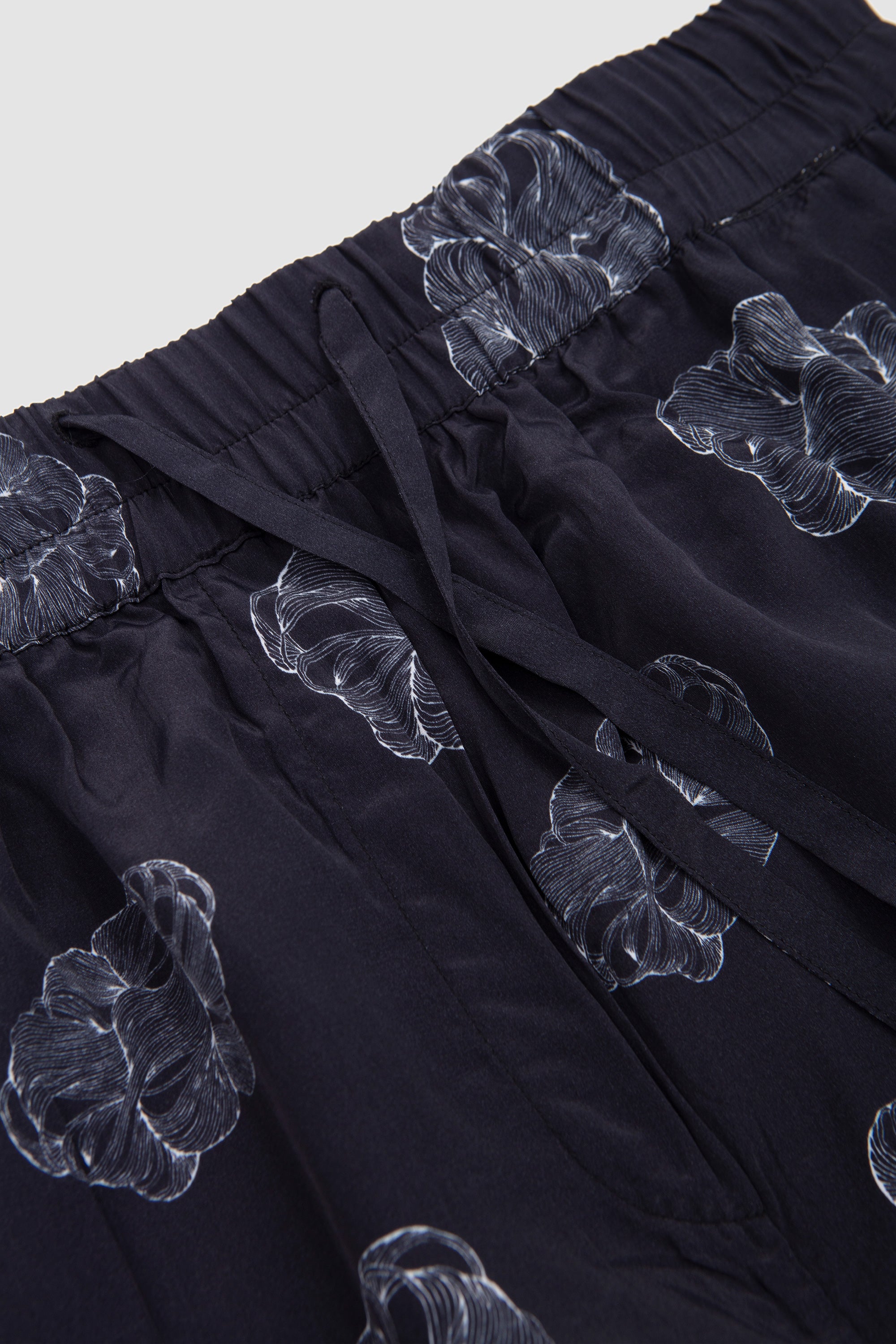 Fynn Short Black/ Cream