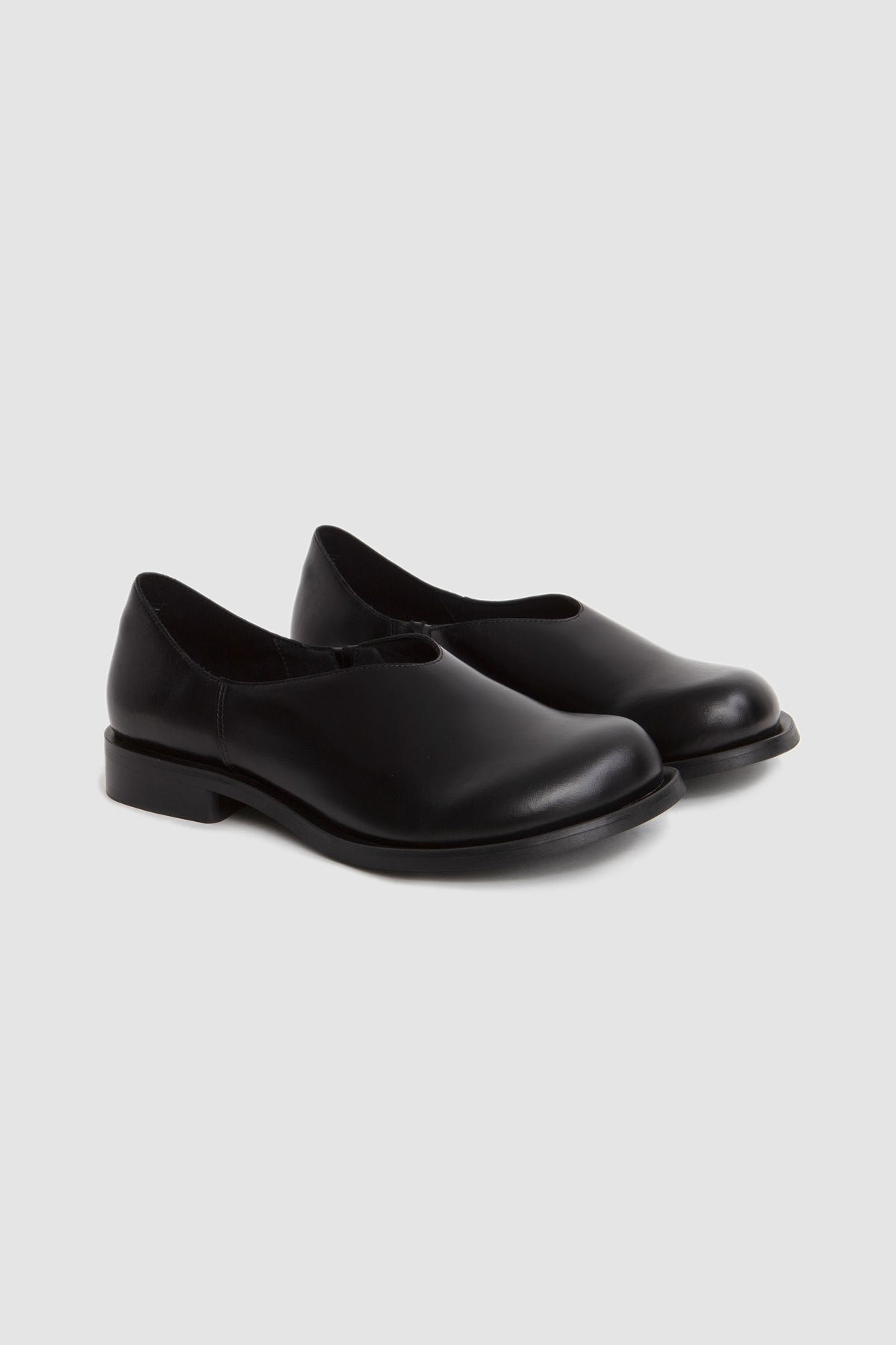 067 Clog Black_2