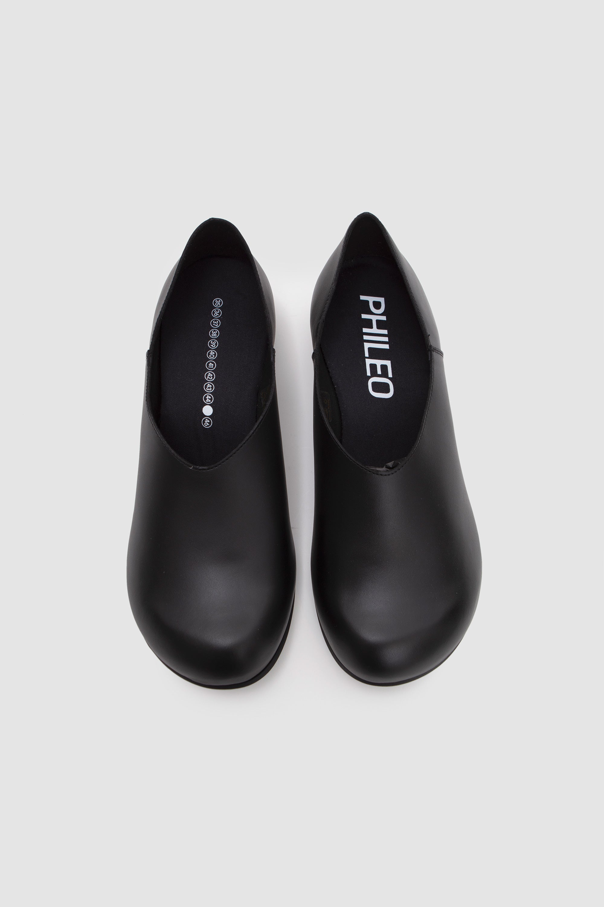 067 Clog Black_3
