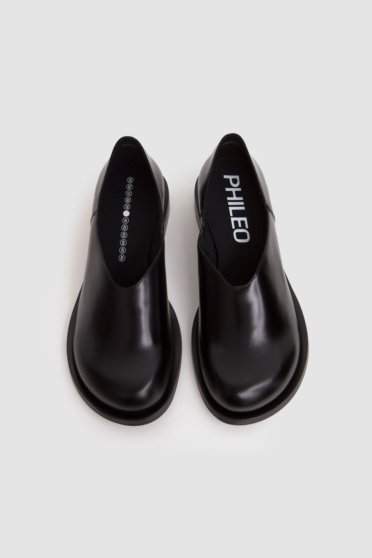 067 Clog Black_3