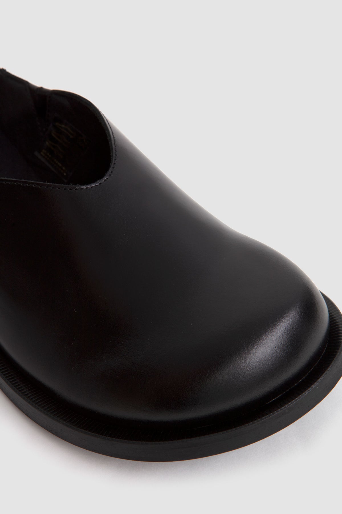 067 Clog Black_5