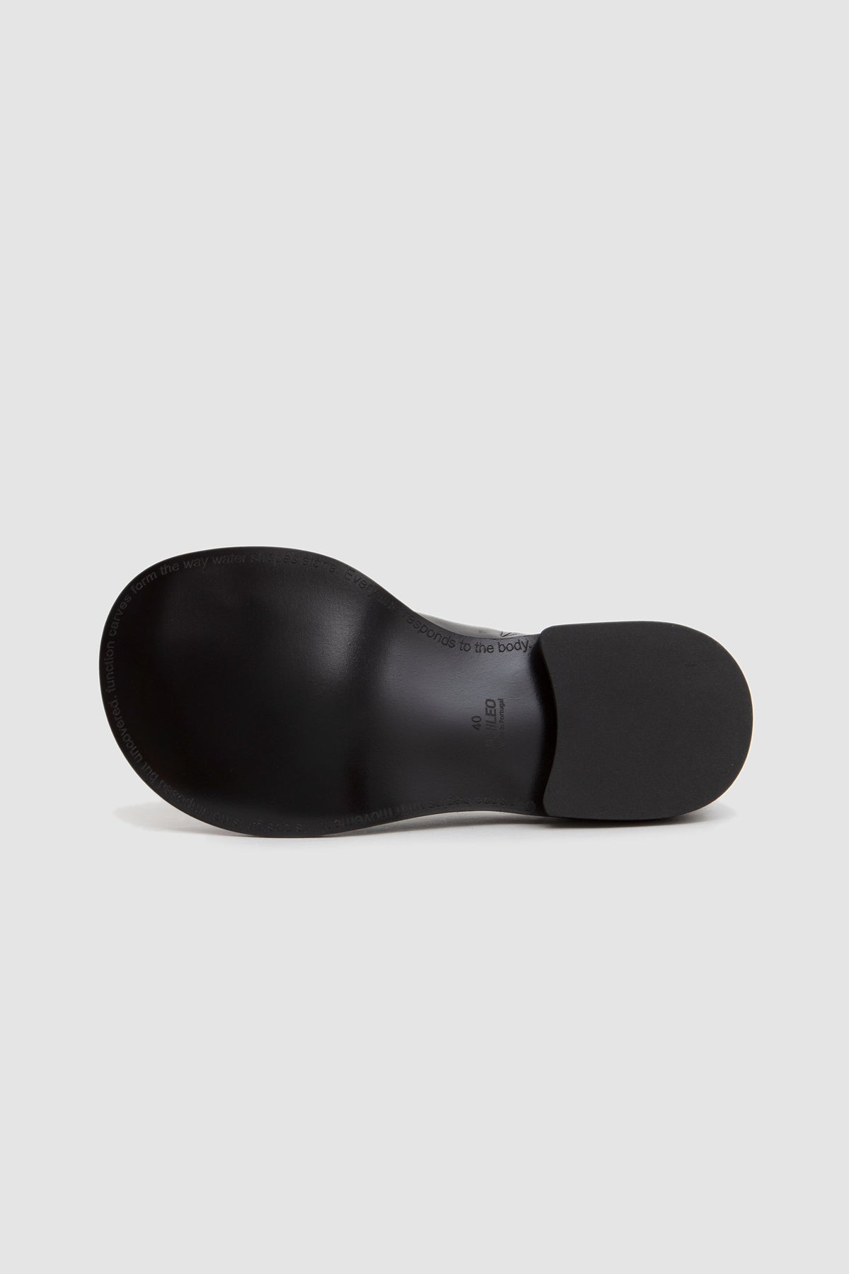 067 Clog Black_8