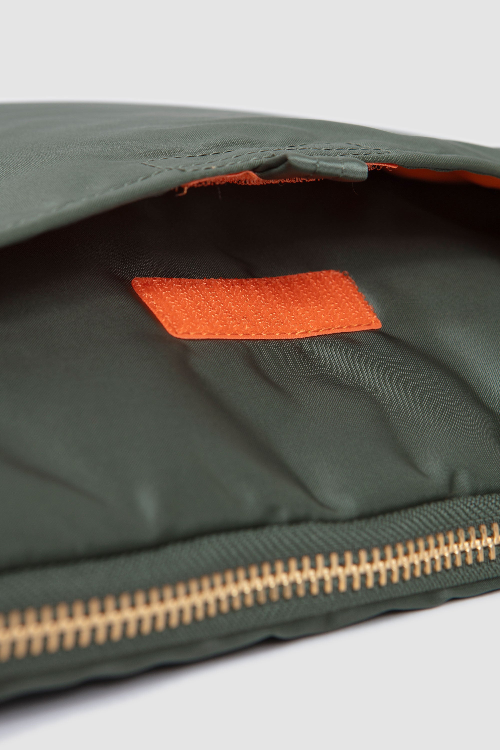 Tanker Document Case Sage green_4