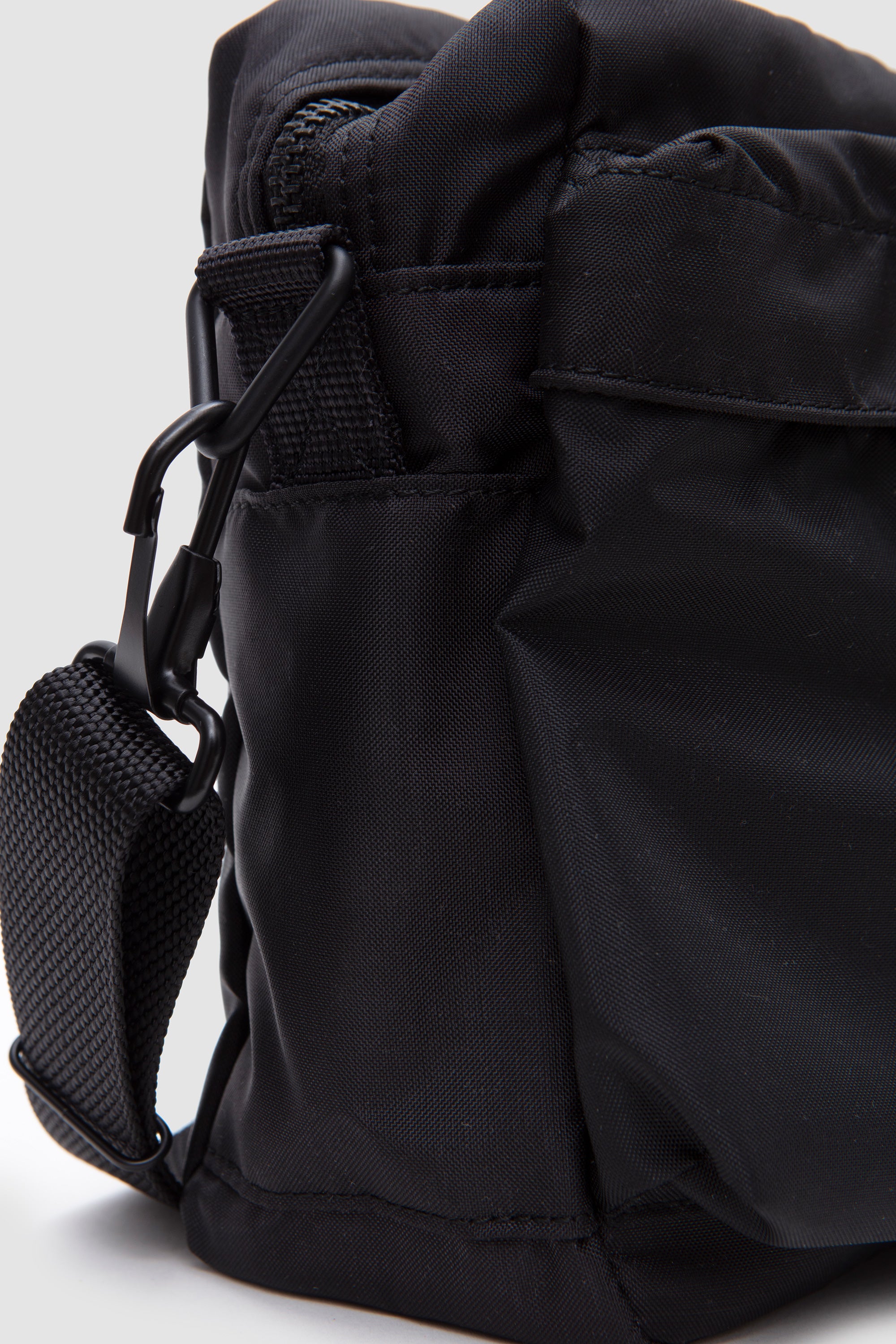 Force Shoulder Bag (S) Black