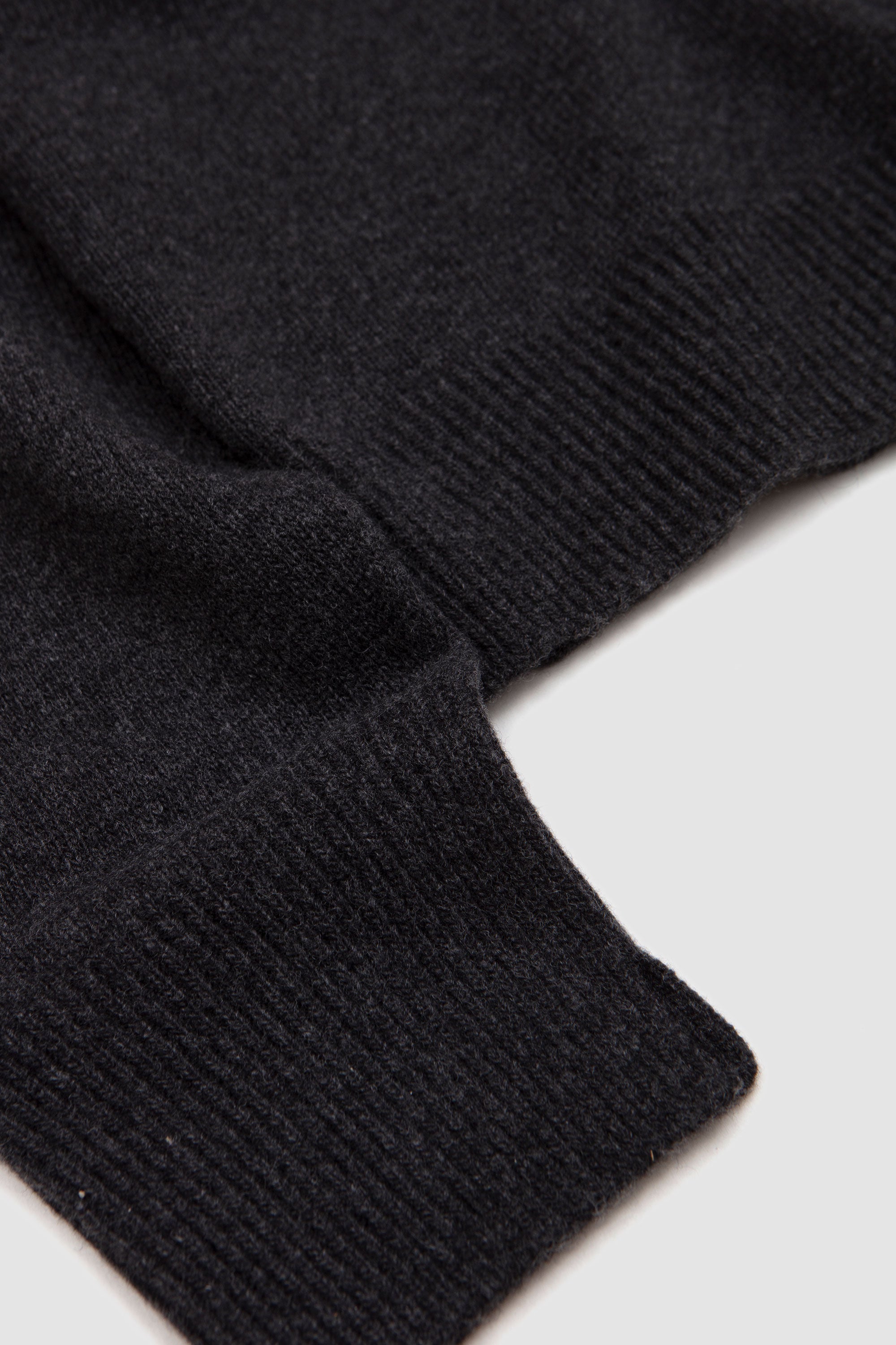 Medium Gauge V Neck Grey