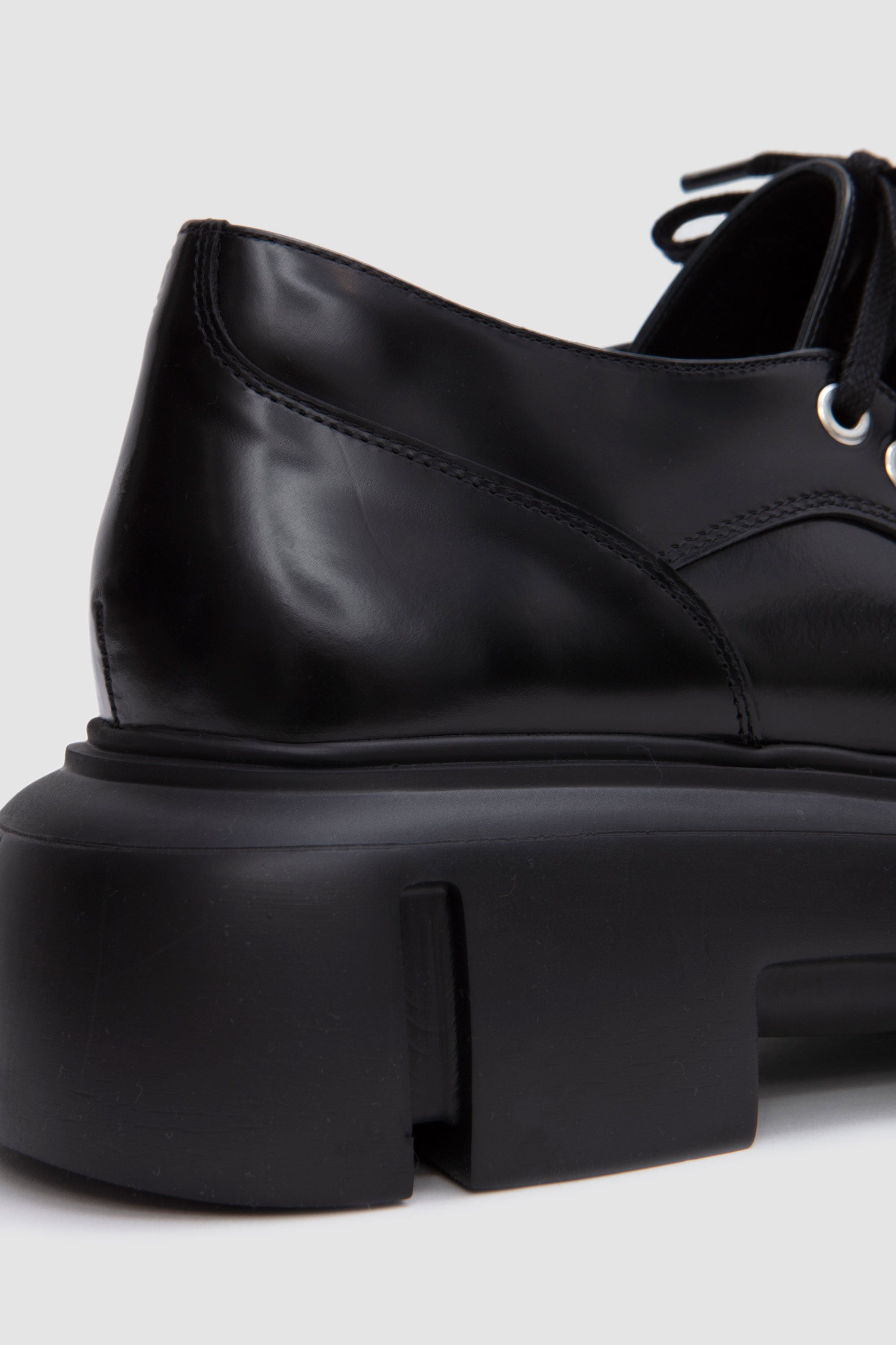 Low Platform Buckle Boot Black_6