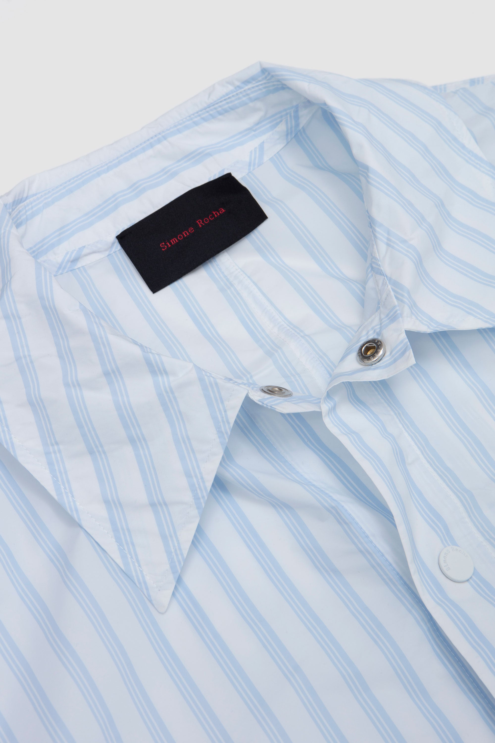 Multi Pocket Snap Shirt W/ Daisy EMB White/ Blue