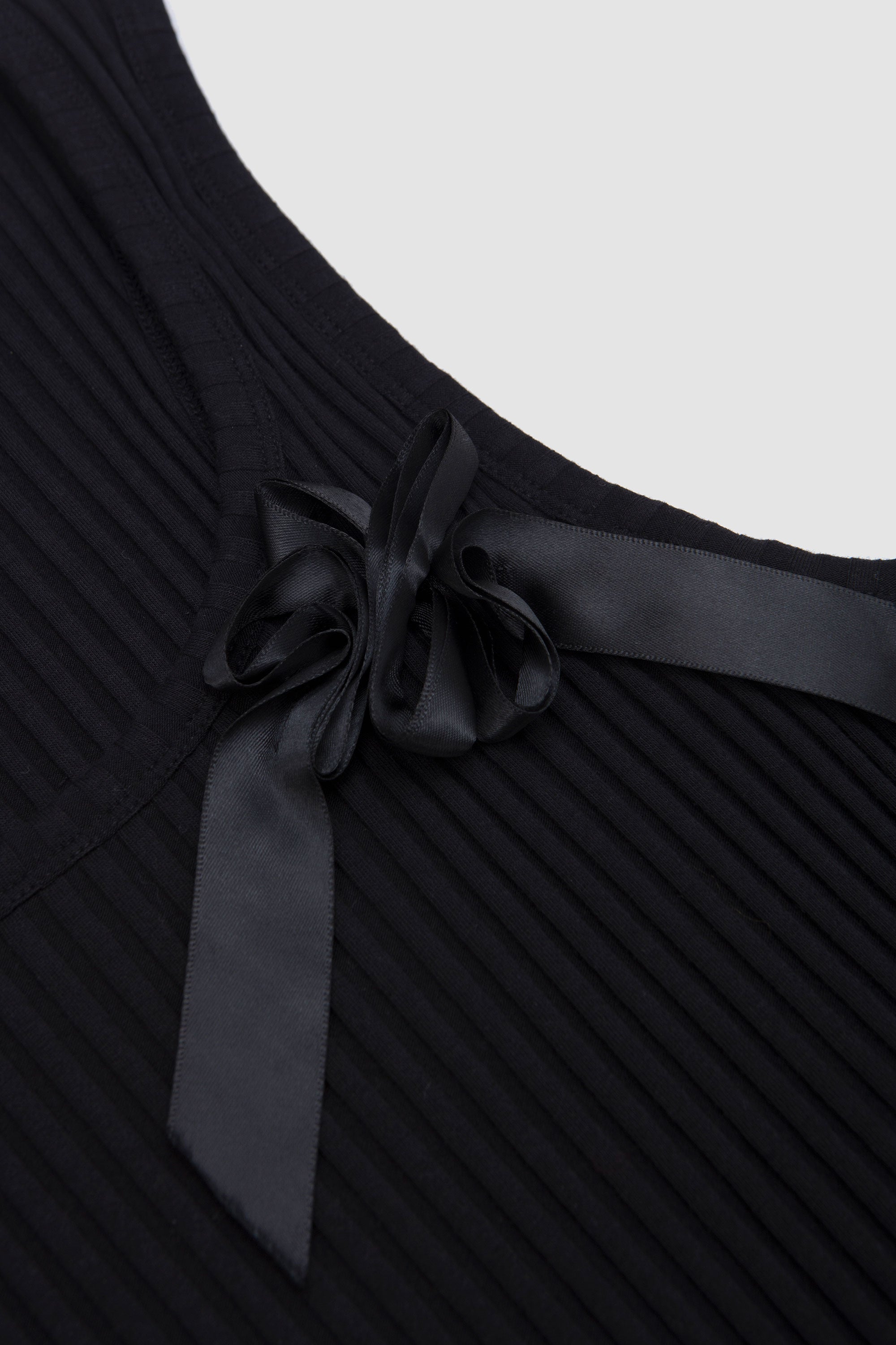 Ribbon Daisy Vest Black/ Black