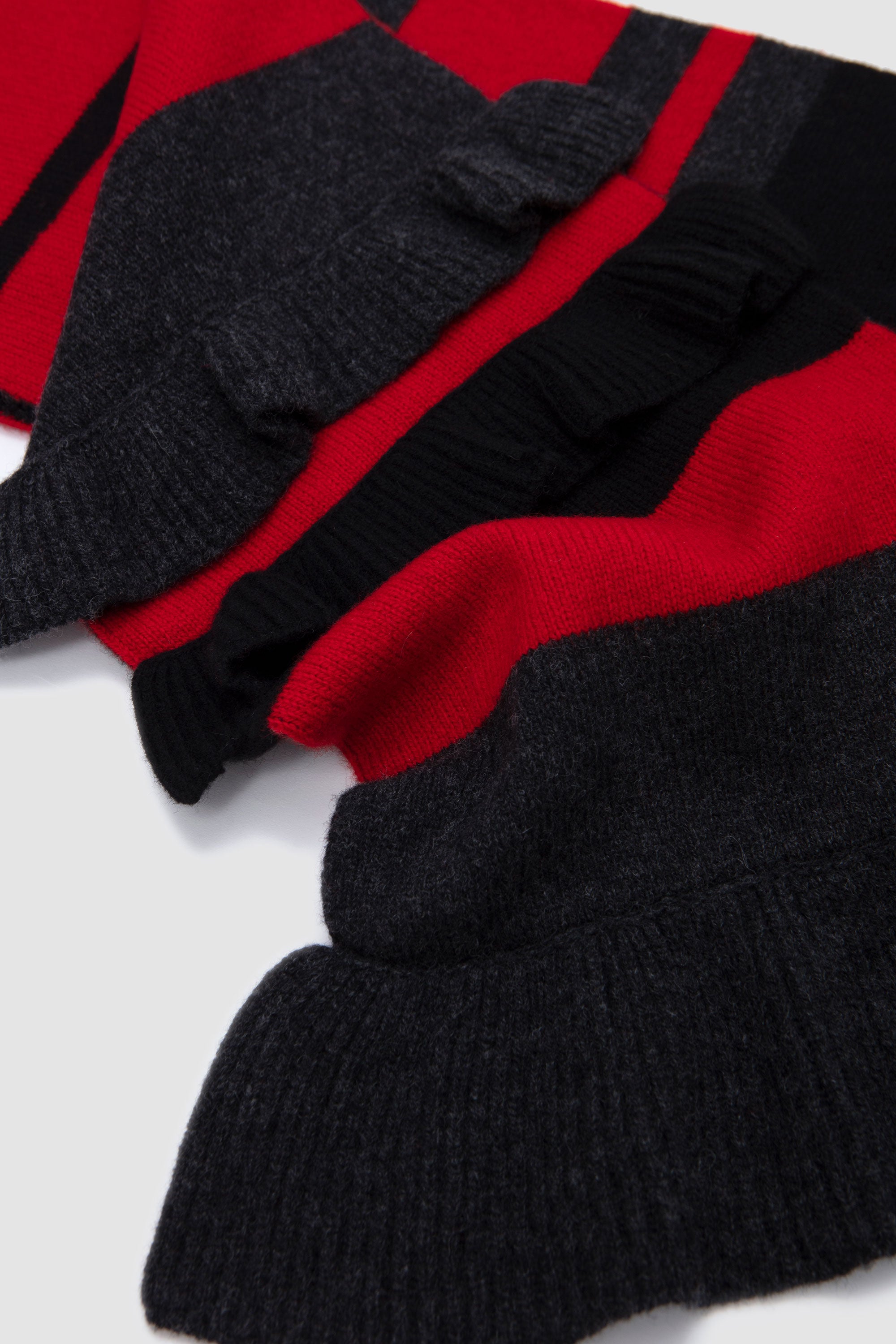 Ruffle Graphic Logo Knit Scarf Charcoal/ Red/ Black