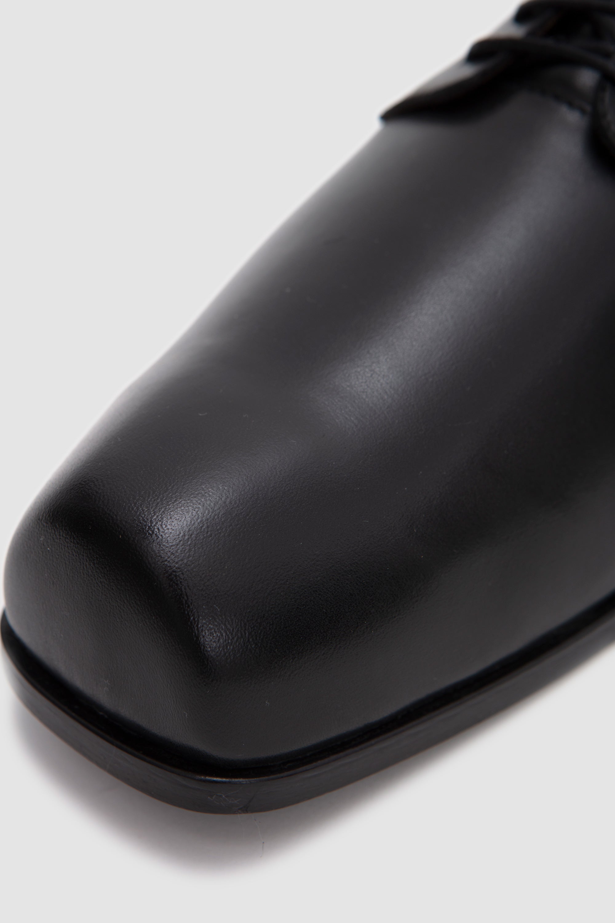 Hannes Derby Black_5