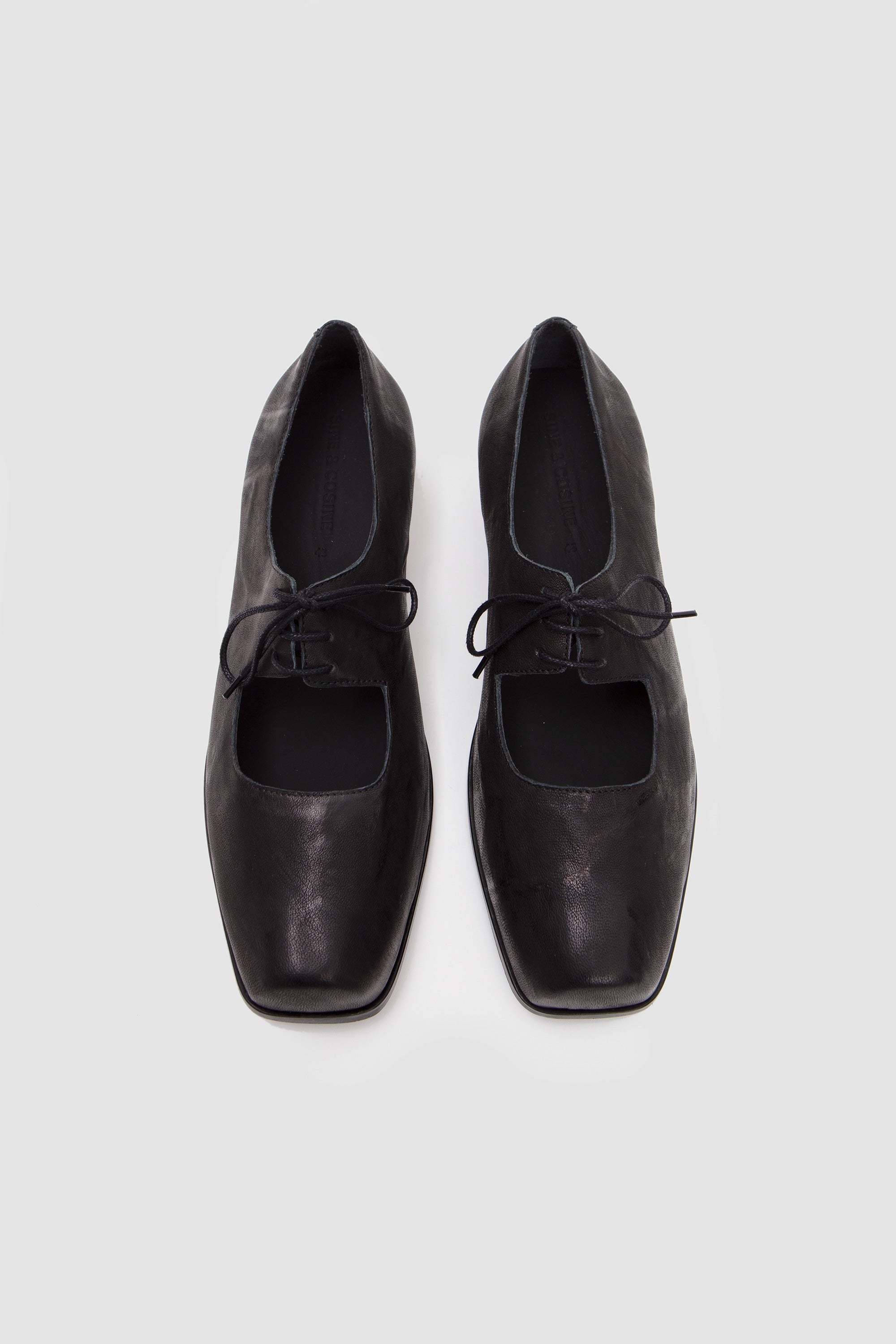 Theresia Derby Oyster Black_3