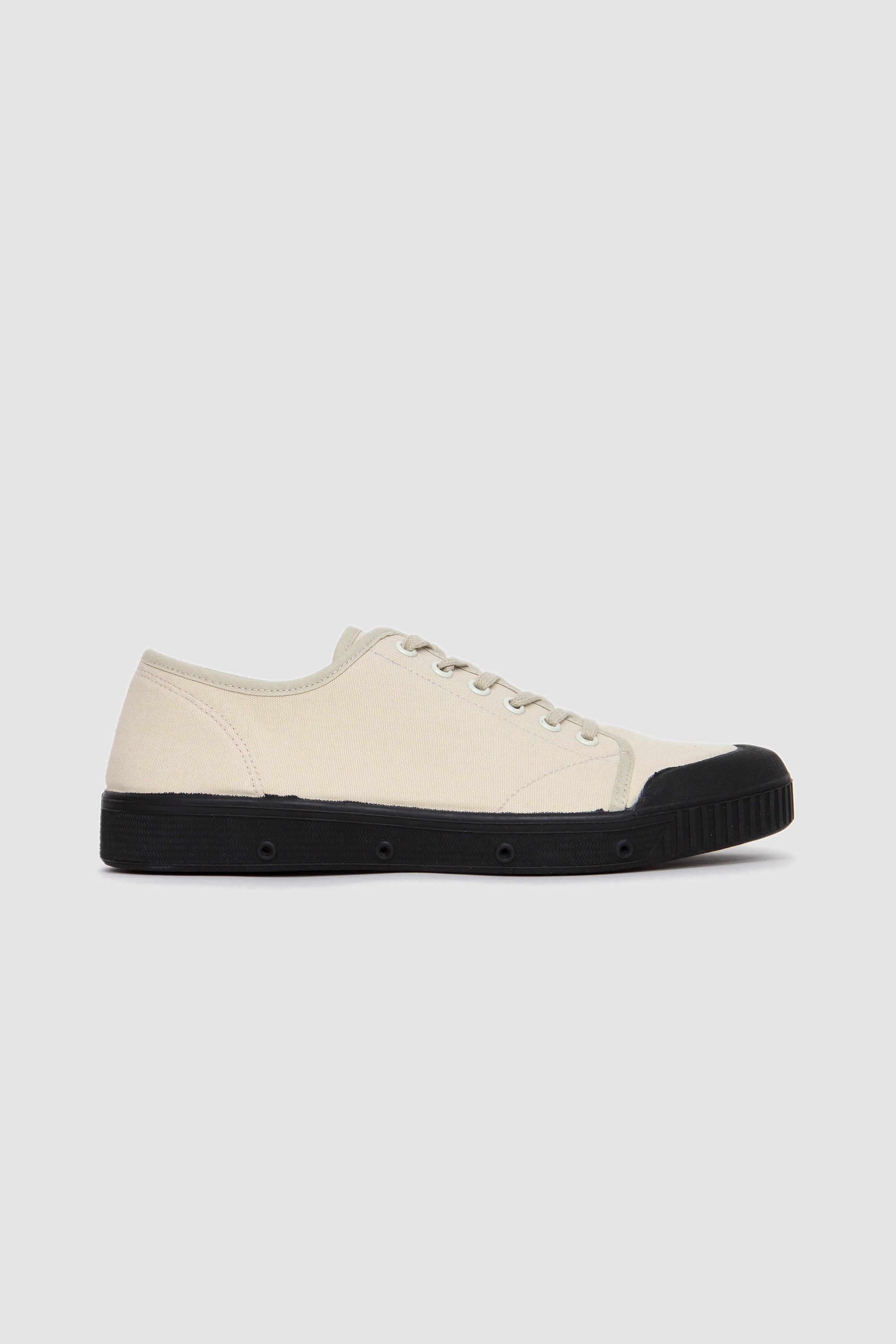 G2 Black Sole Sand_1