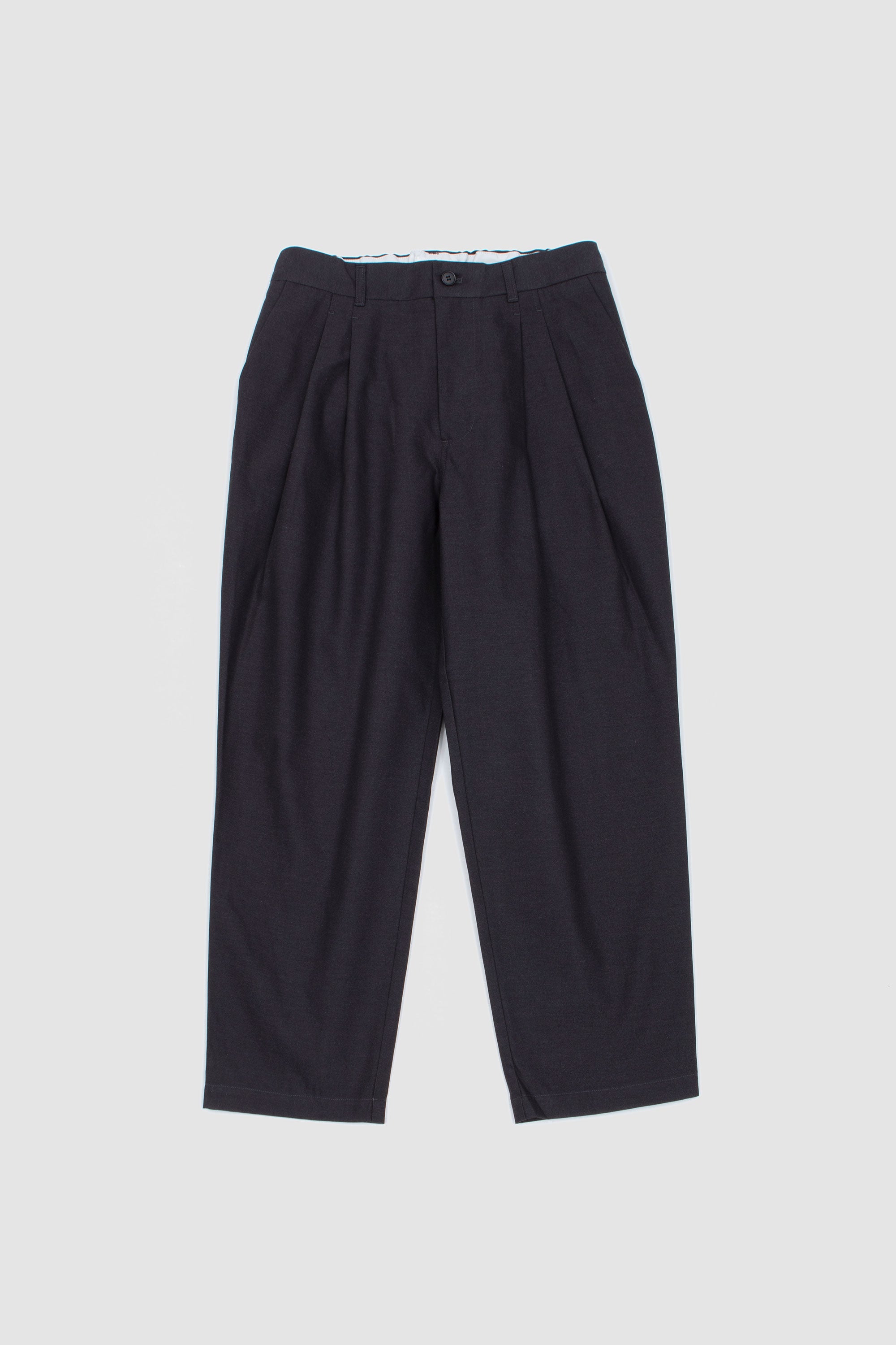 Deep Tuck Pressed Pants Charcoal_1