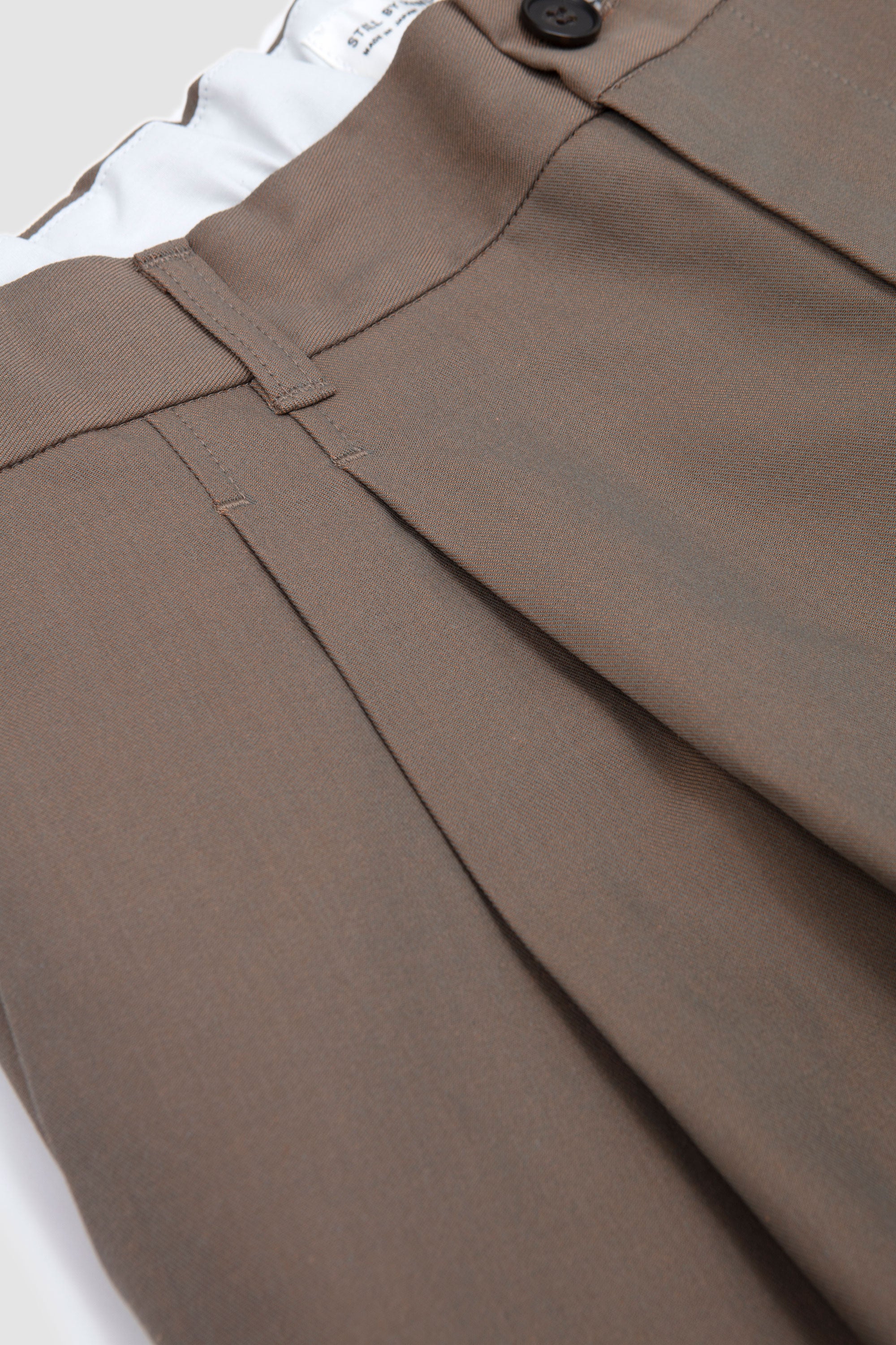 Deep Tuck Pressed Pants Olive