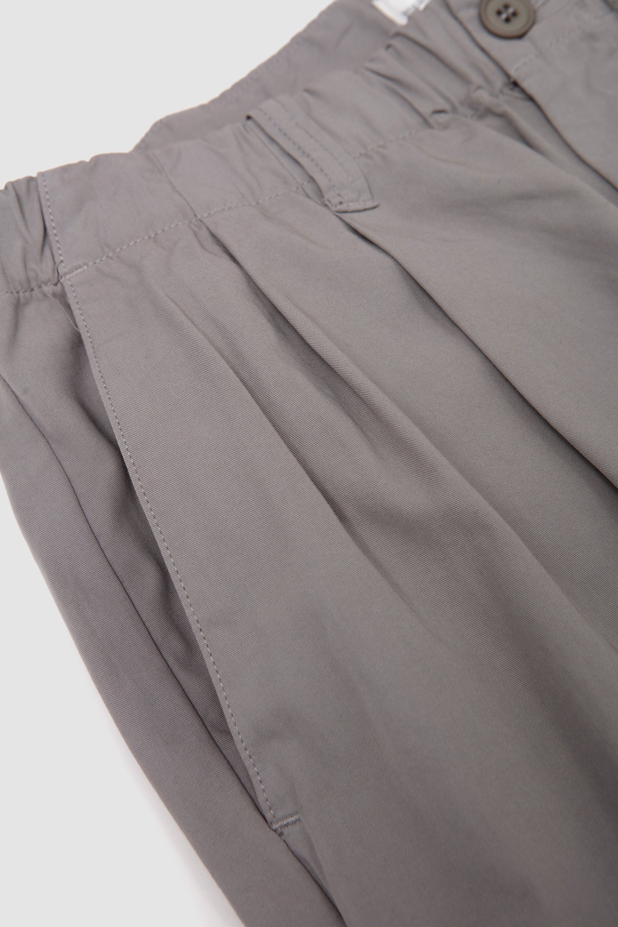 Garment-Dye 2 Pleat Pants Smoke Grey_2