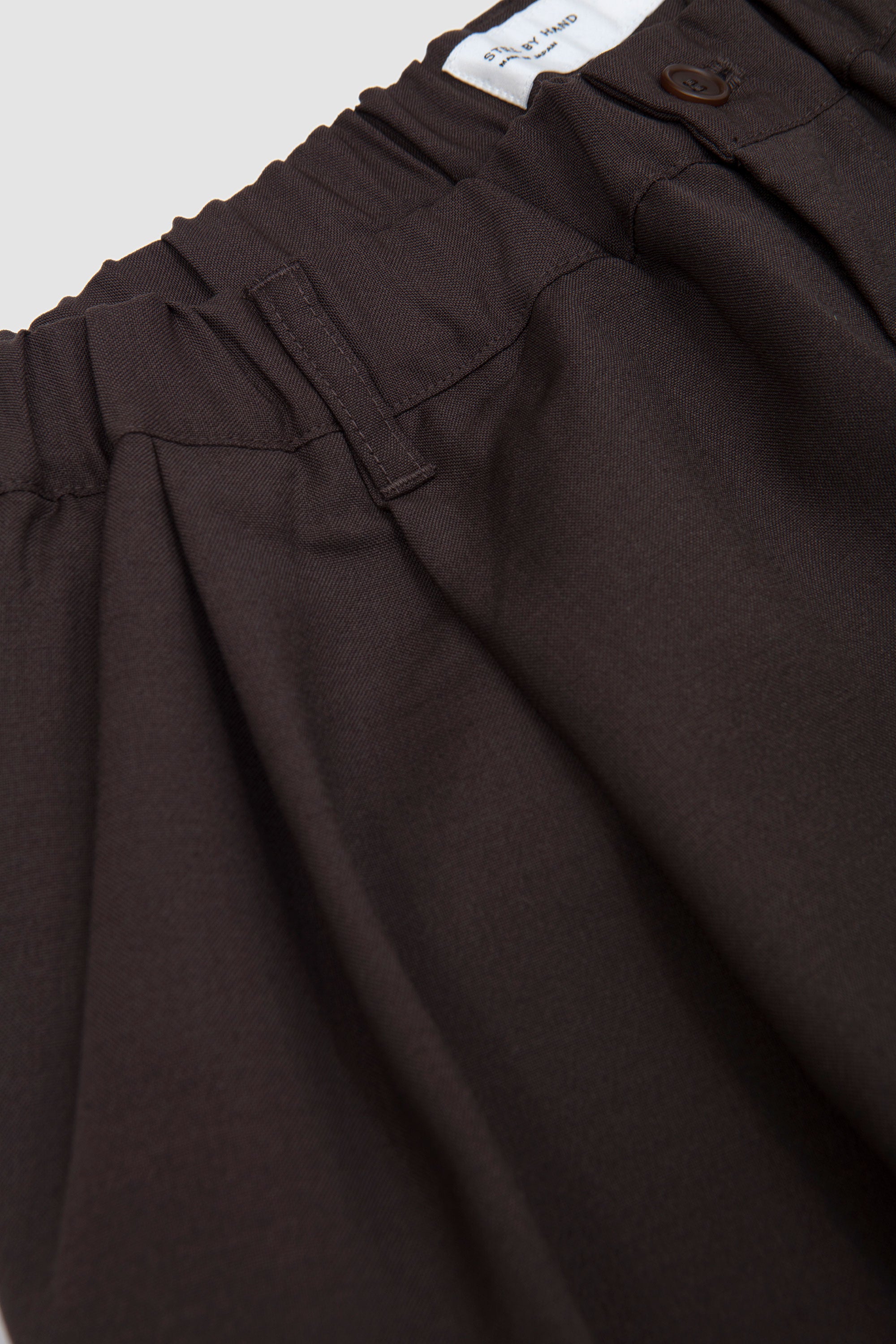 Relaxed 2 Tuck Pants Dark Brown_2