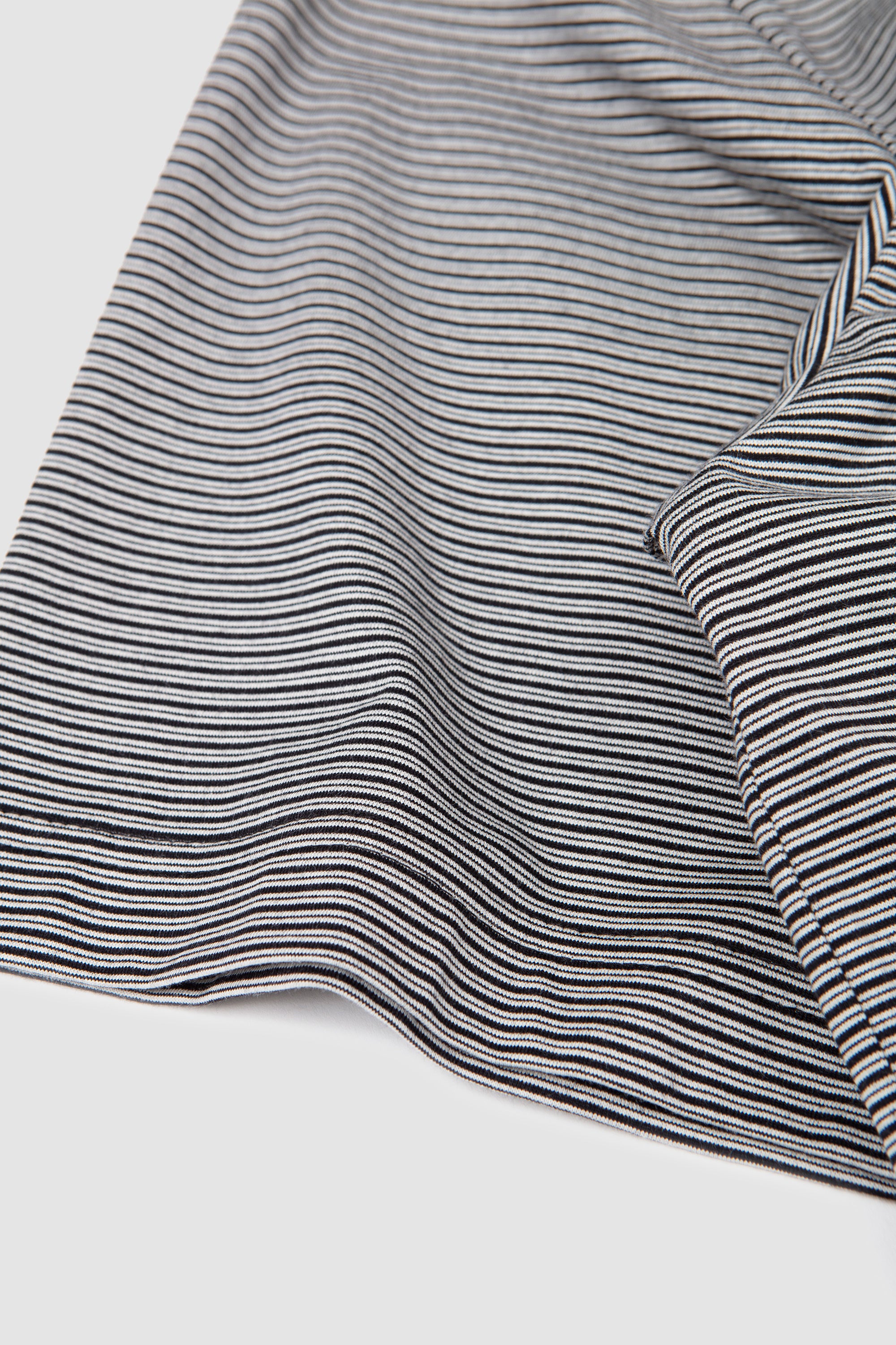 Striped T-Shirt Grey/ Black_3