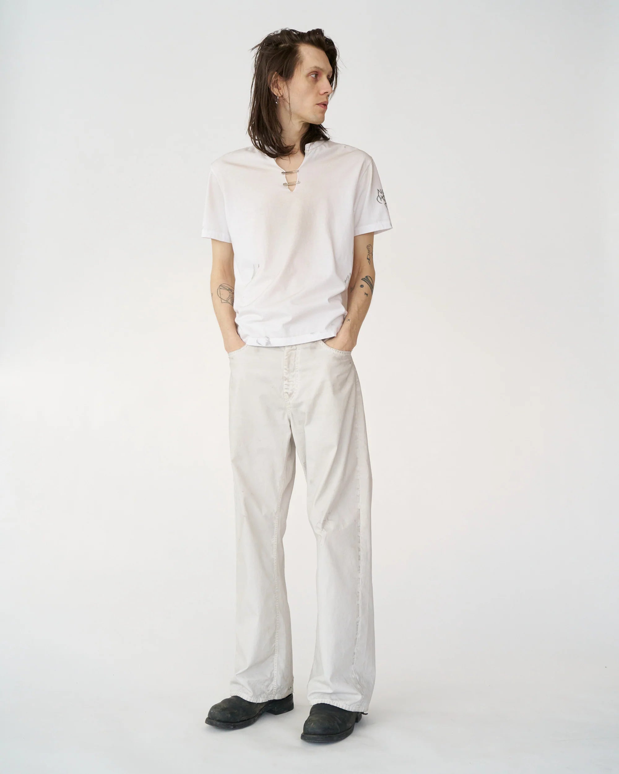 Franz Pin Tee Dirty White