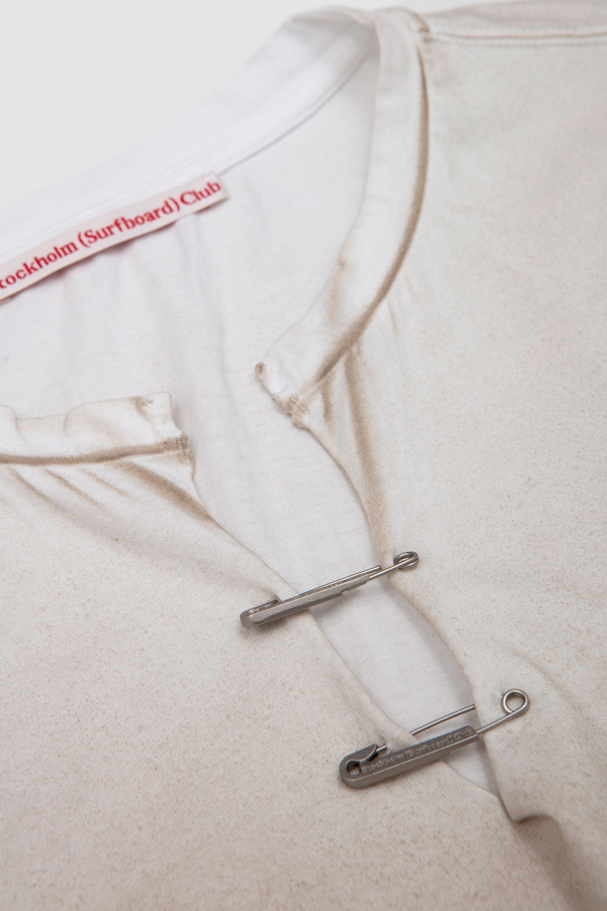 Franz Pin Tee Dirty White_2